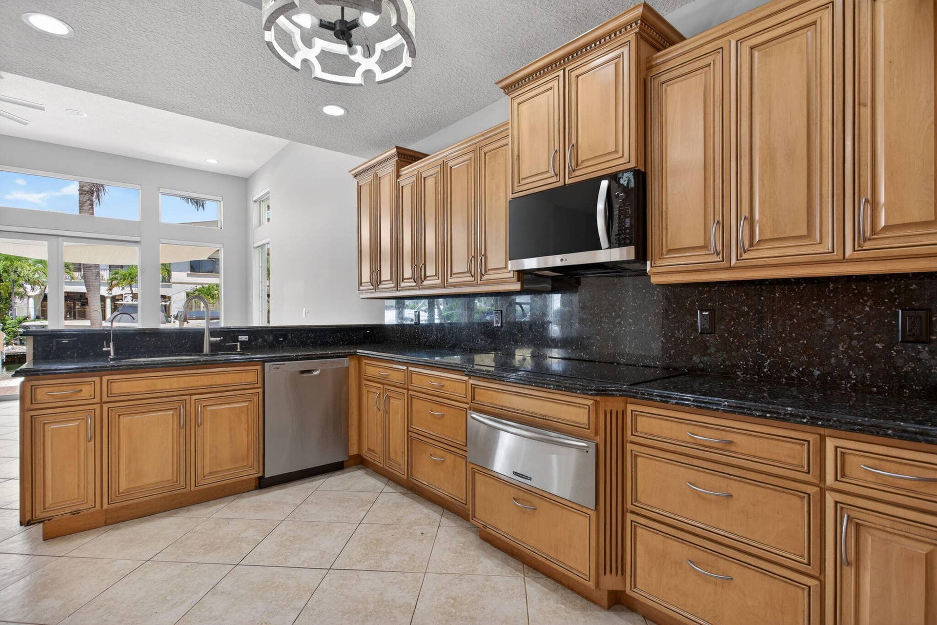 4901 NE 29th Avenue, Lighthouse Point, FL 33064 24