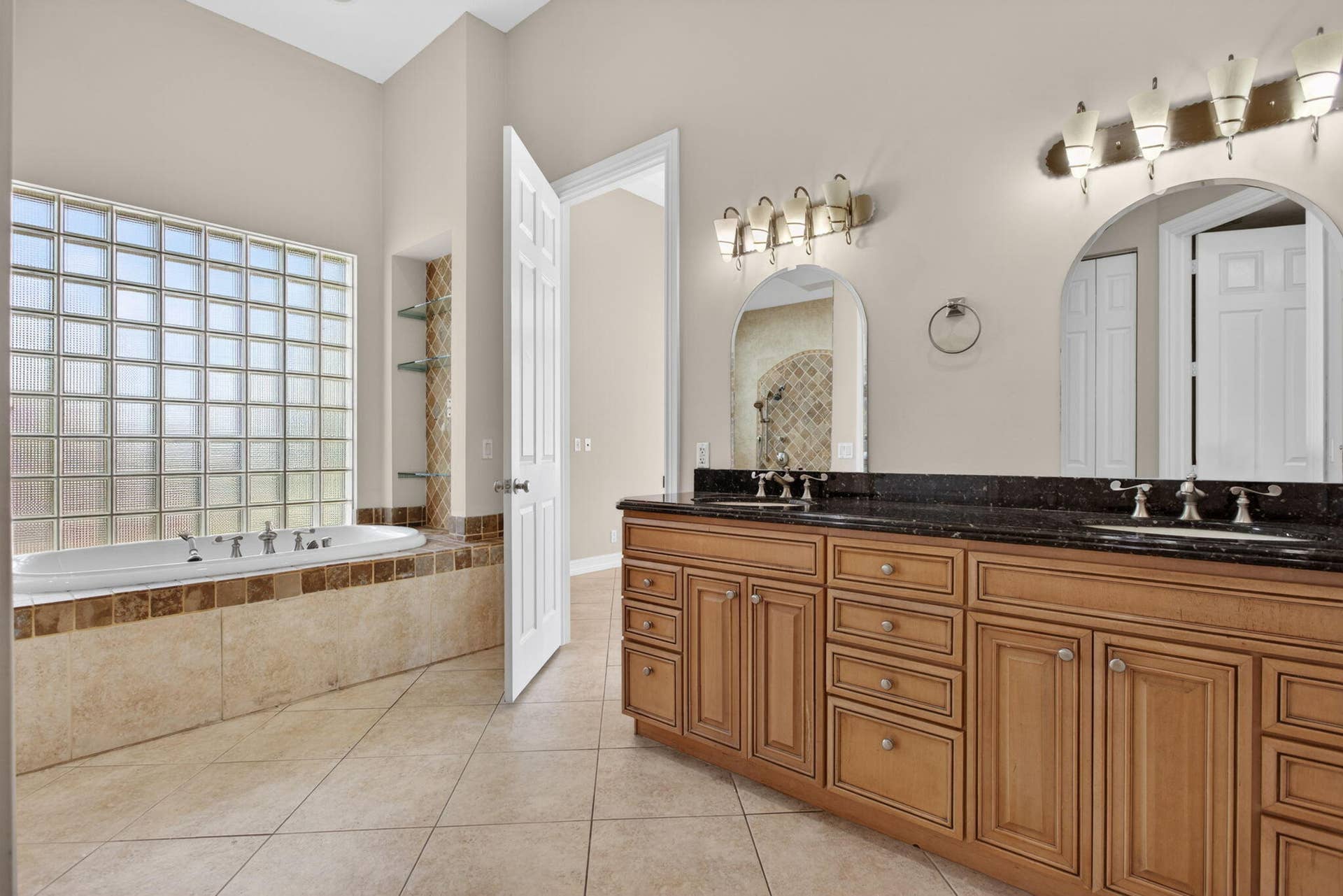 4901 NE 29th Avenue, Lighthouse Point, FL 33064 34