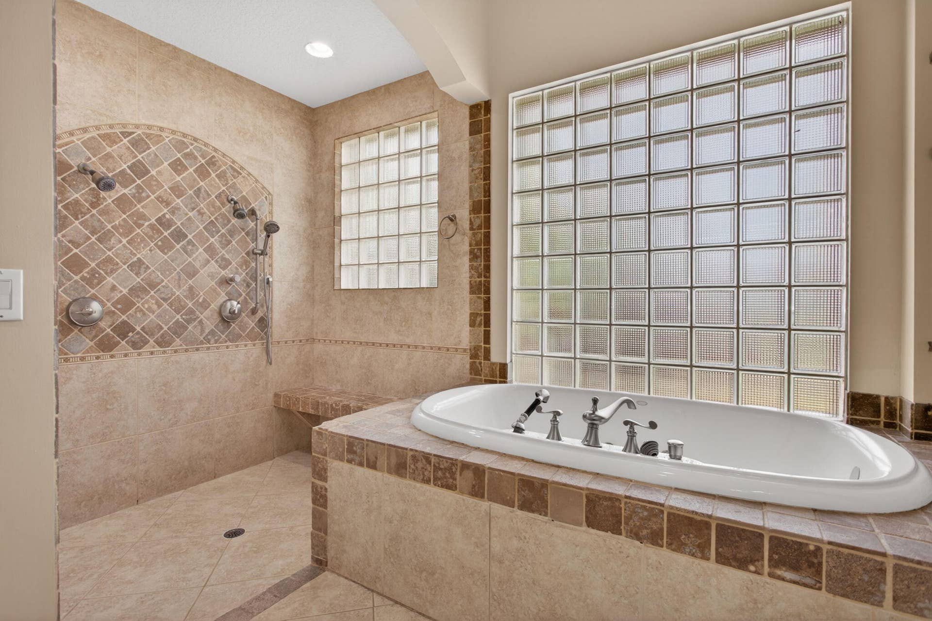 4901 NE 29th Avenue, Lighthouse Point, FL 33064 33