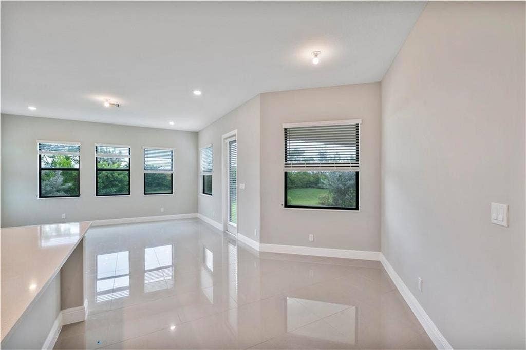 12135 E Baypoint Circle, Parkland, FL 33076 12135 Baypoint E.jpg 9
