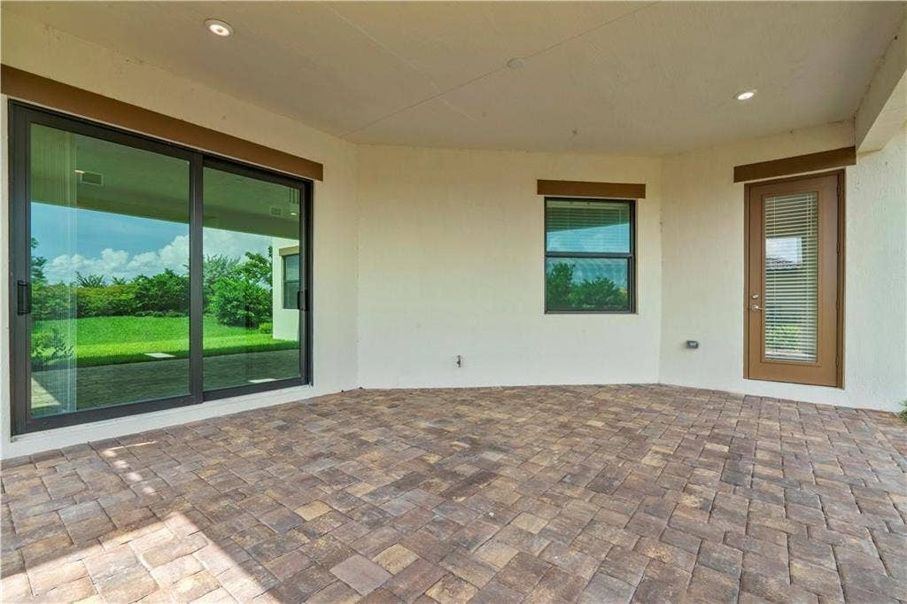 12135 E Baypoint Circle, Parkland, FL 33076 12135 Baypoint E.jpg 17