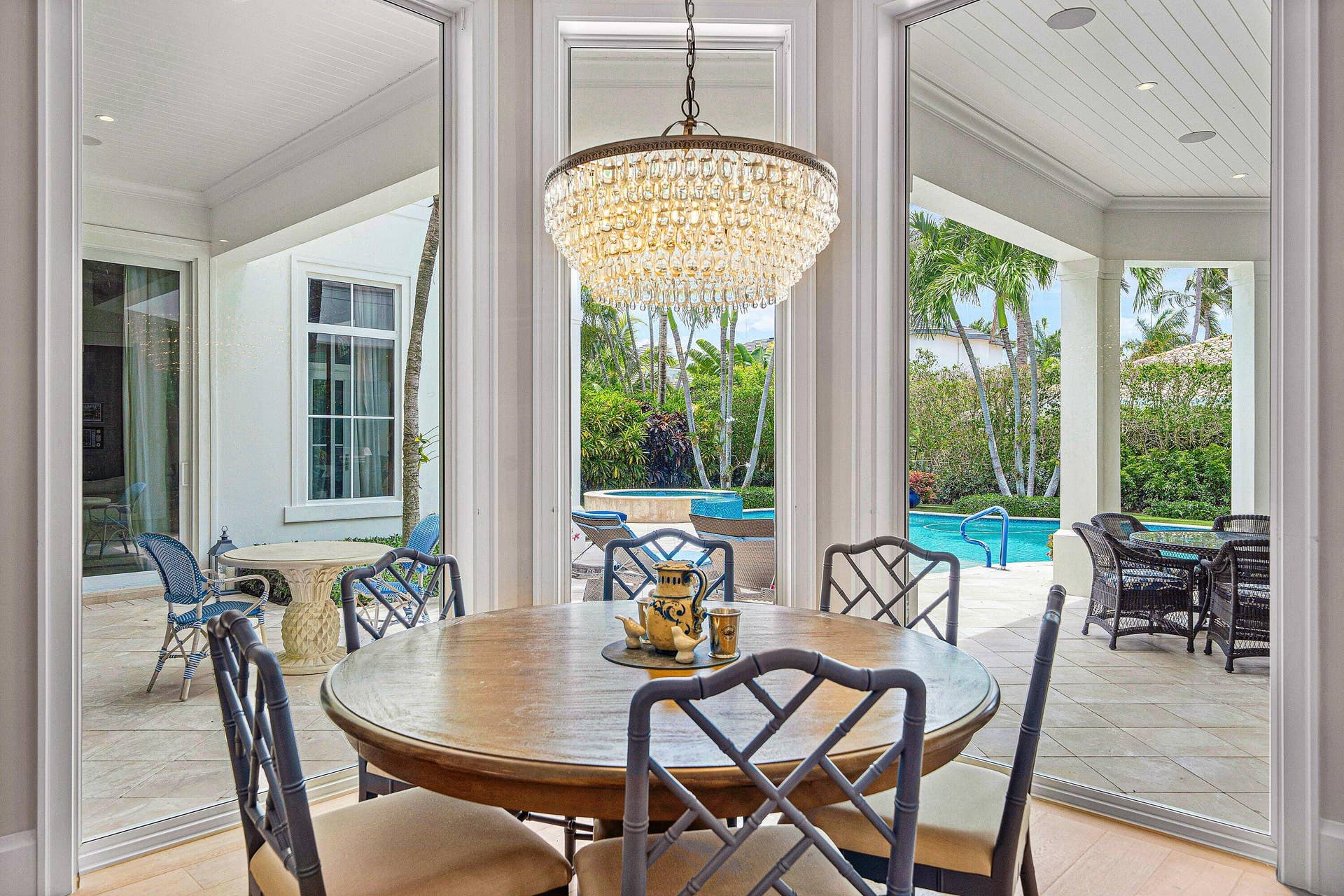 2249 E Maya Palm Drive, Boca Raton, FL 33432 BREAKFAST TABLE