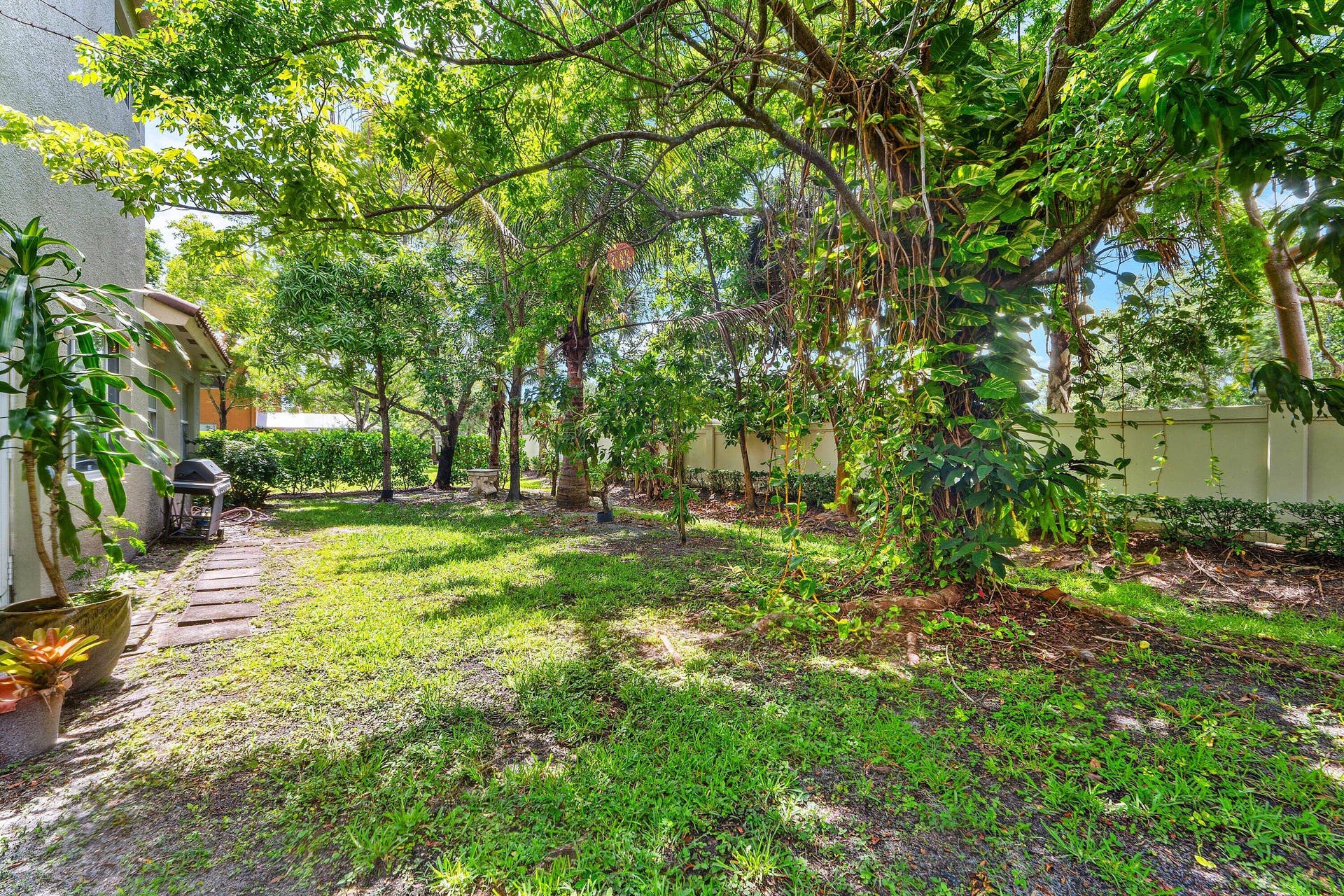 599 Cresta Circle, West Palm Beach, FL 33413 038-599CrestaCircle-WestPalmBeach-FL-334