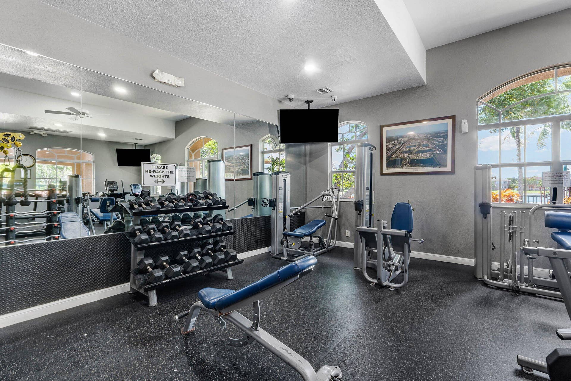 599 Cresta Circle, West Palm Beach, FL 33413 043-599CrestaCircle-WestPalmBeach-FL-334