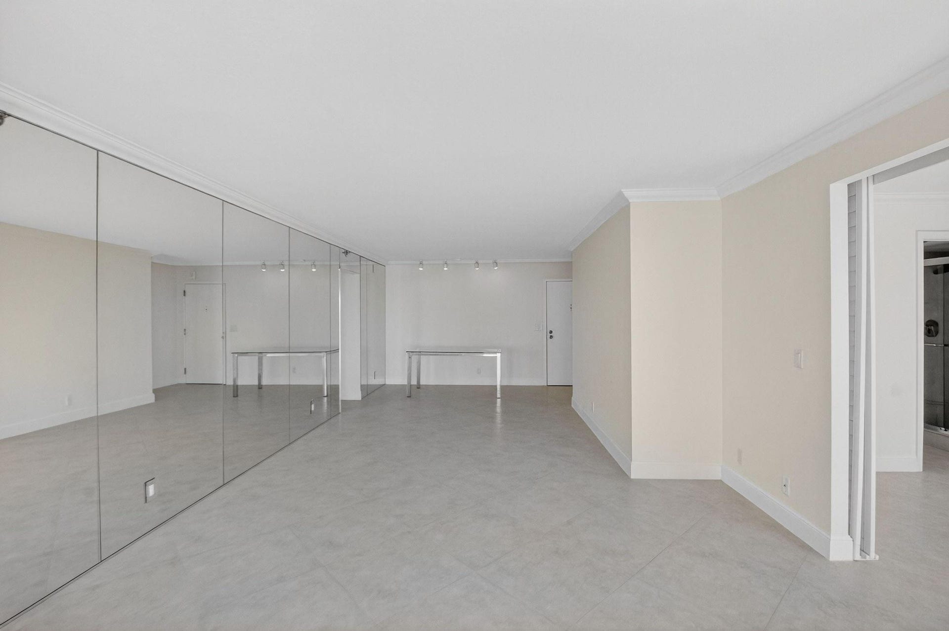 4505 S Ocean Boulevard, #805, Highland Beach, FL 33487 Living Room looking towards Entry