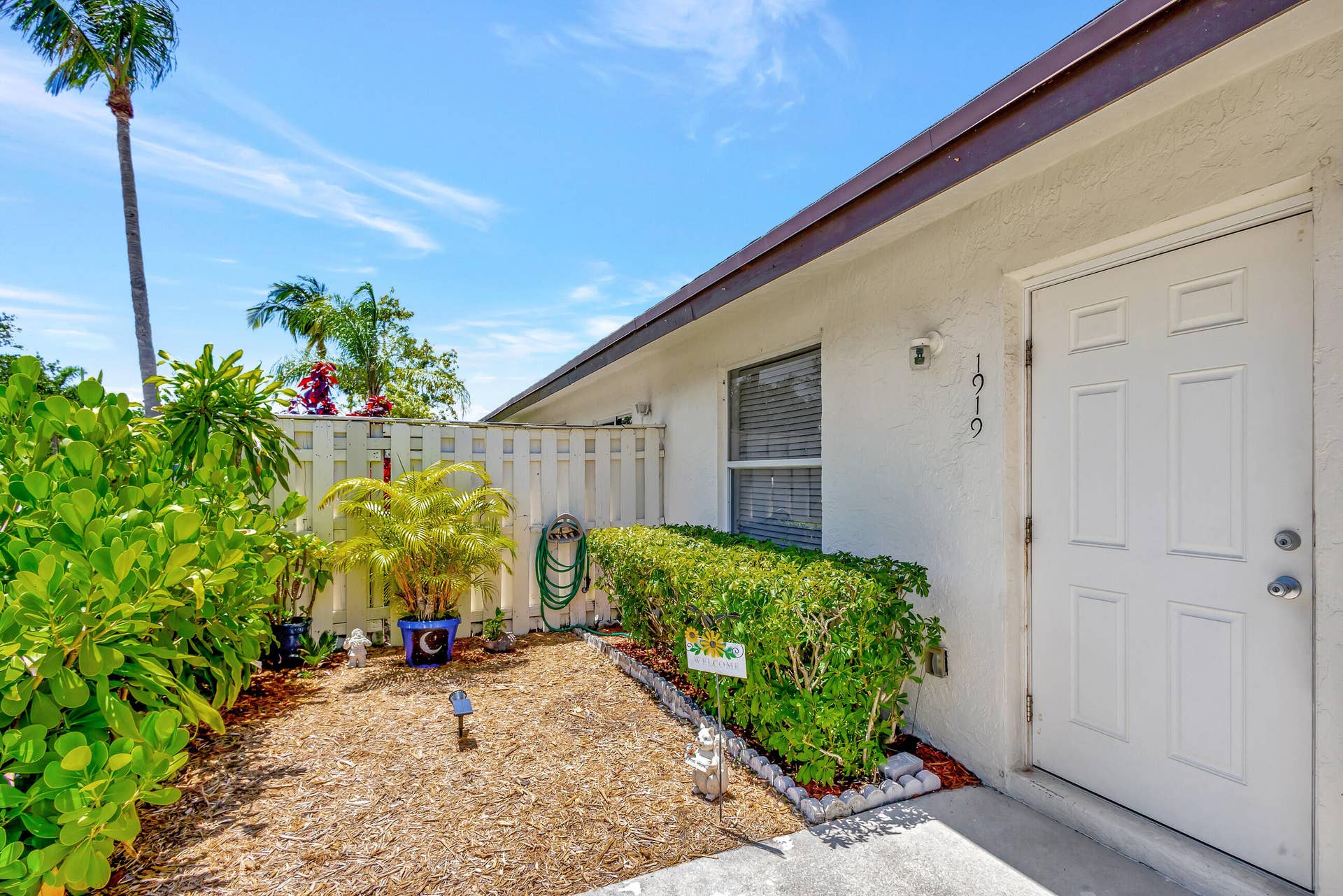1919 Doffer Lane, North Palm Beach, FL 33408 20240523194701532866000000-o
