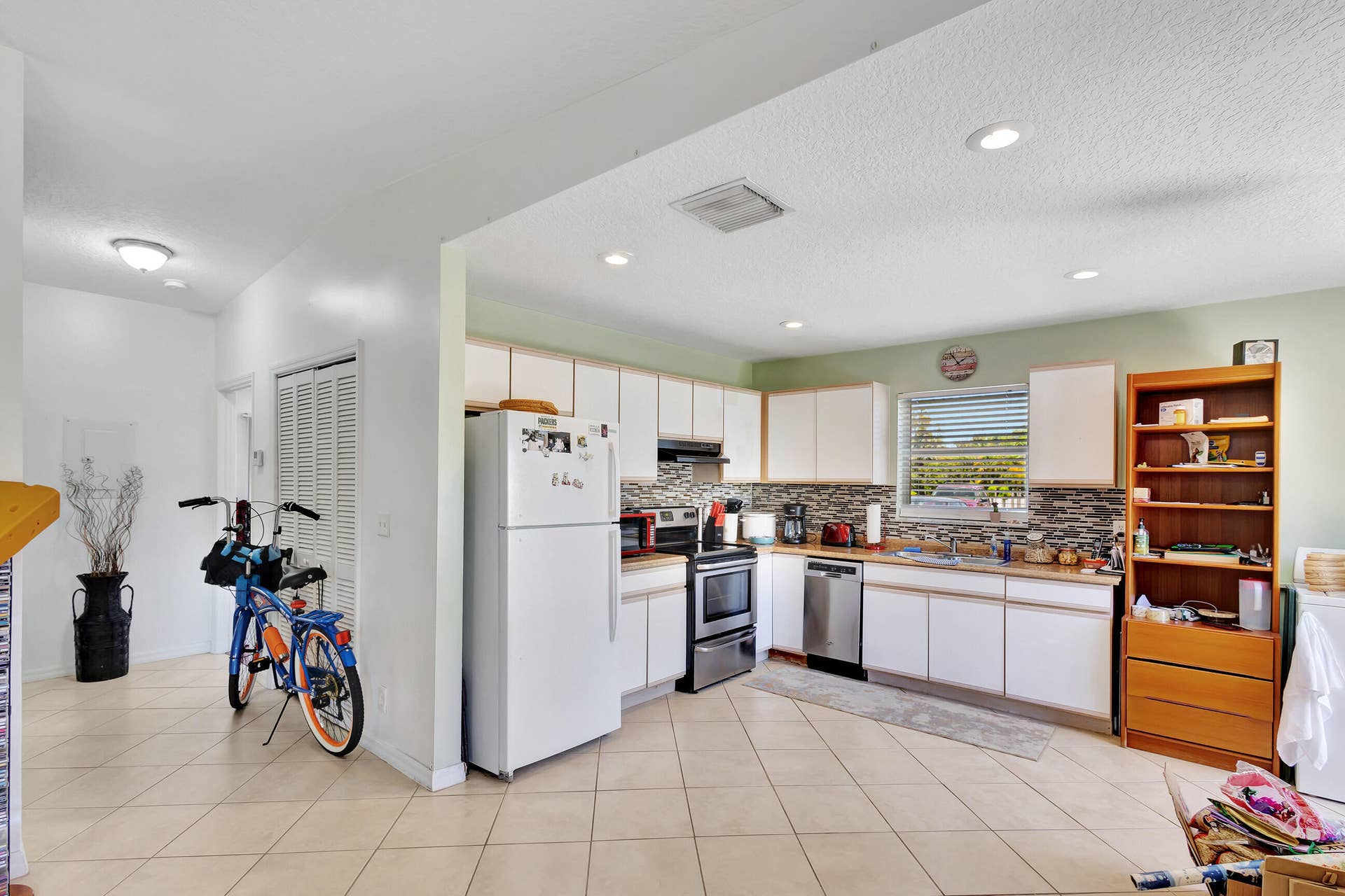1919 Doffer Lane, North Palm Beach, FL 33408 20240523194756450031000000-o