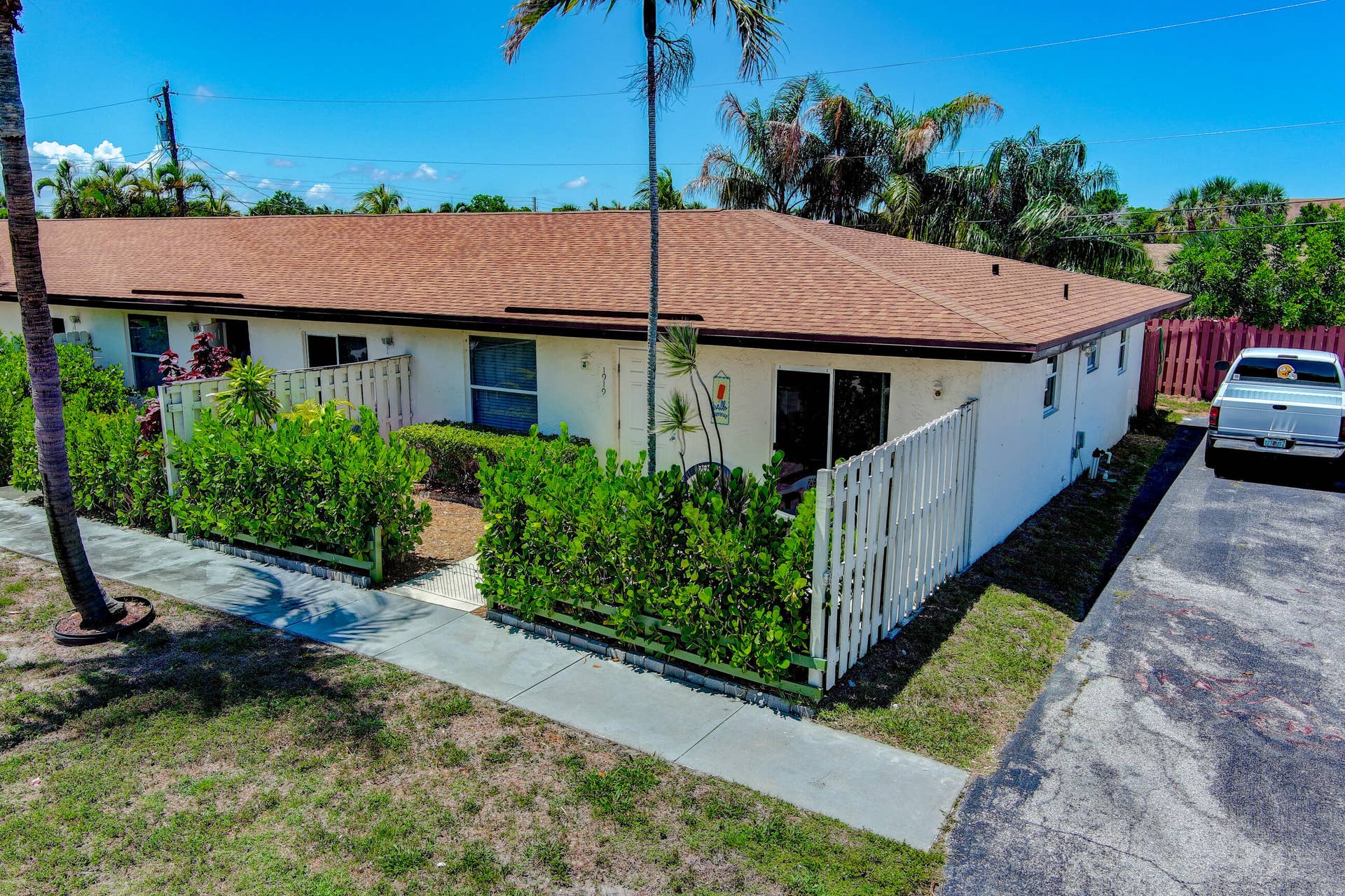 1919 Doffer Lane, North Palm Beach, FL 33408 20240523194923391939000000-o