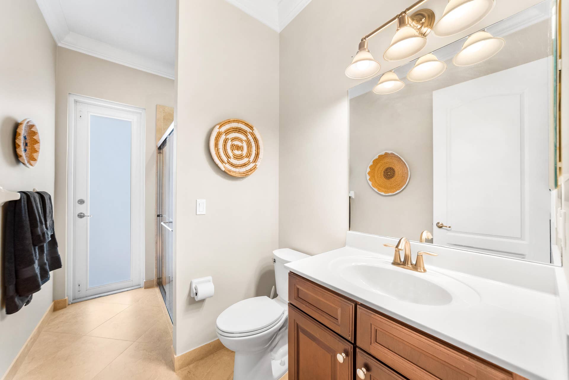 10151 Lake Vista Court, Parkland, FL 33076 Cabana Bath