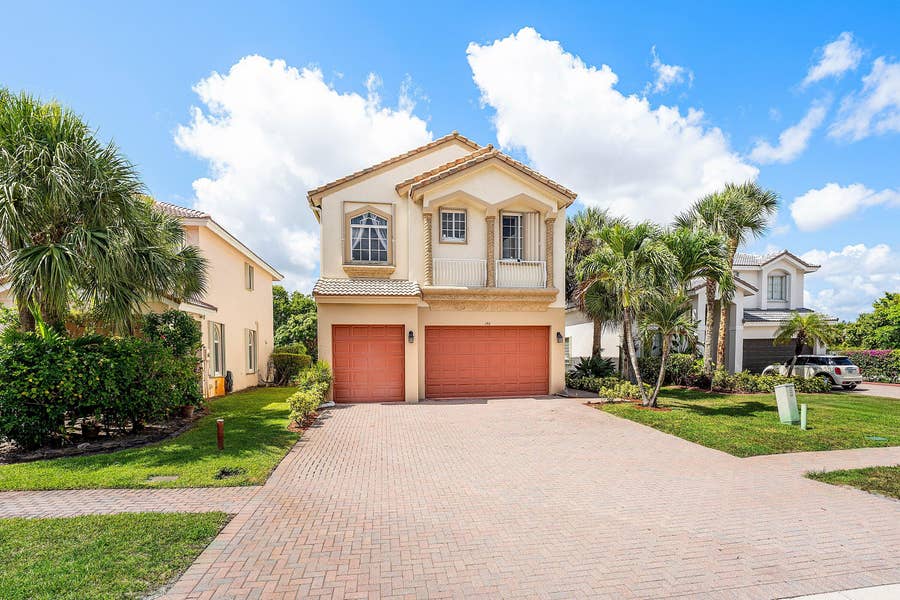 Property photo for 140 Bellezza Terrace, Royal Palm Beach, FL