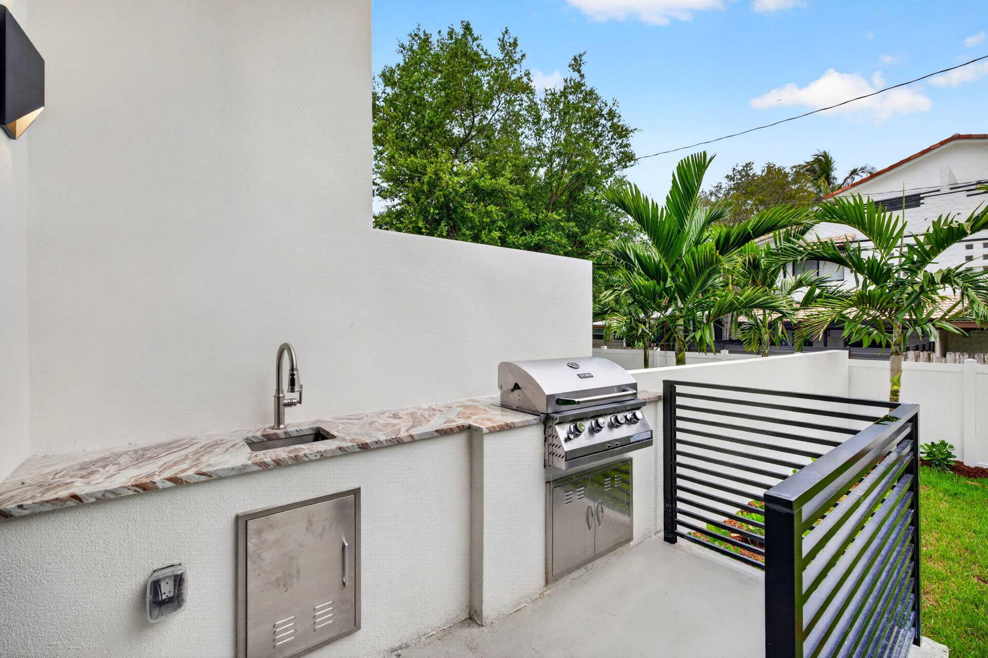 507 SW 11th Street, Fort Lauderdale, FL 33315 47-web-or-mls-699A8565