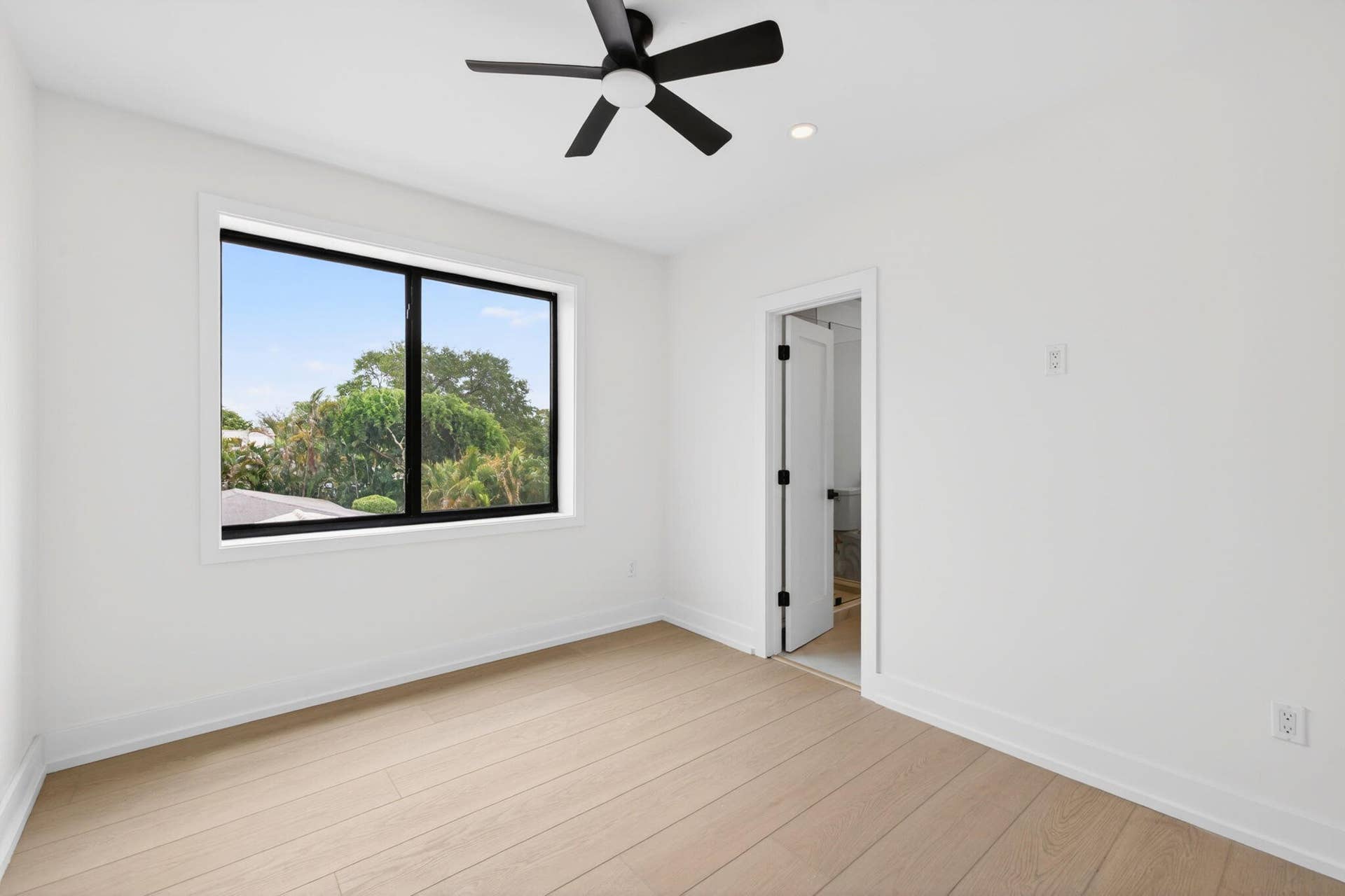507 SW 11th Street, Fort Lauderdale, FL 33315 39-web-or-mls-699A8845