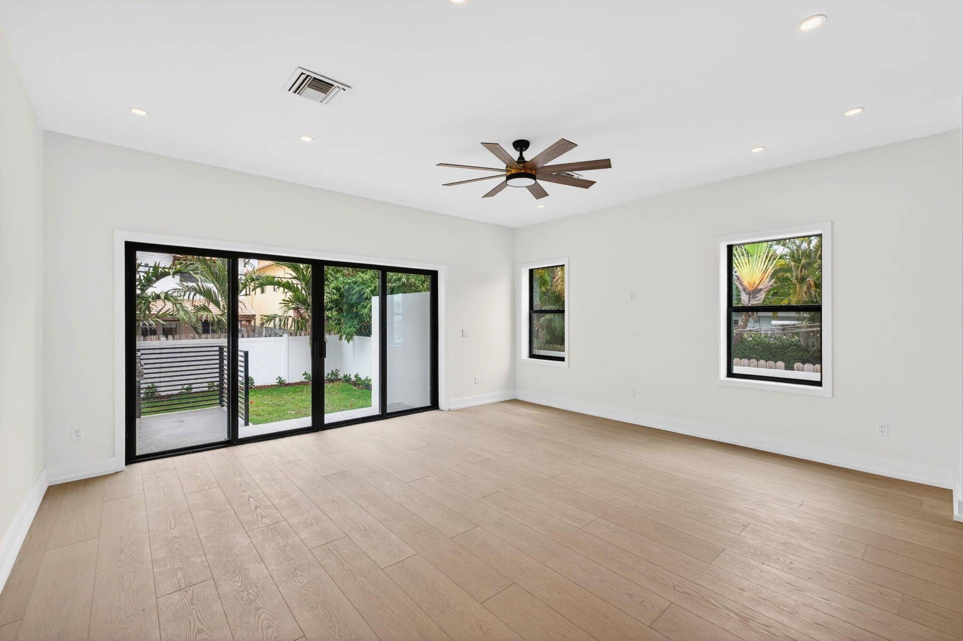 507 SW 11th Street, Fort Lauderdale, FL 33315 21-web-or-mls-699A8510