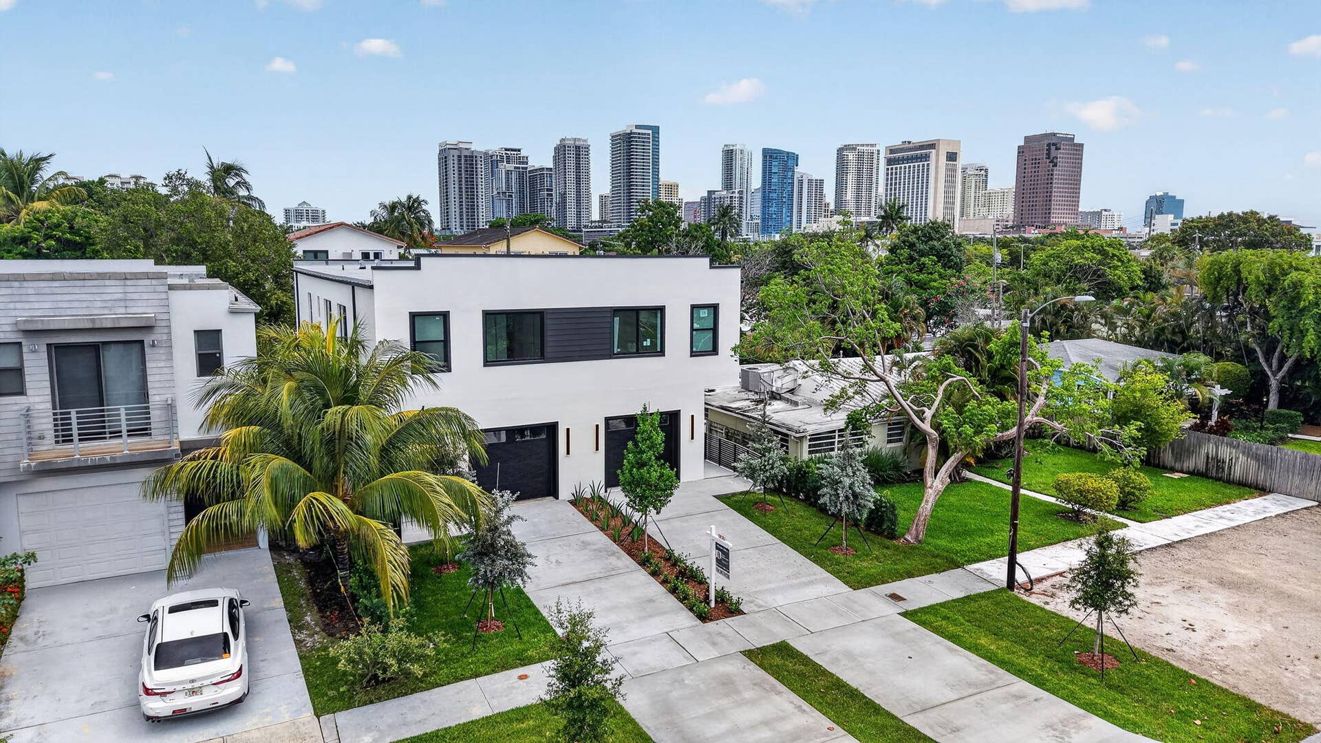 507 SW 11th Street, Fort Lauderdale, FL 33315 1-web-or-mls-1-print-DJI_20260601121124_