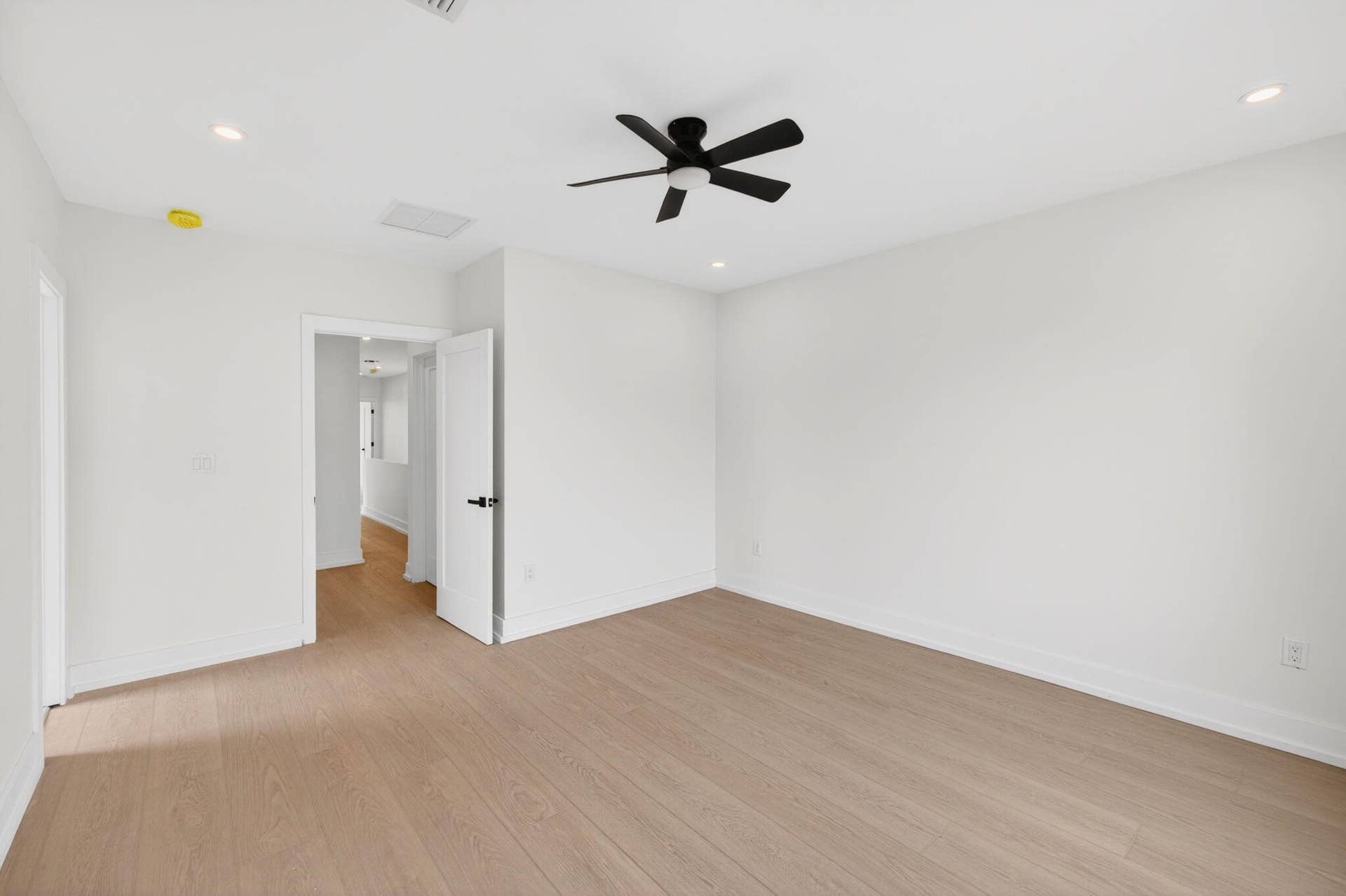 507 SW 11th Street, Fort Lauderdale, FL 33315 29-web-or-mls-699A8730