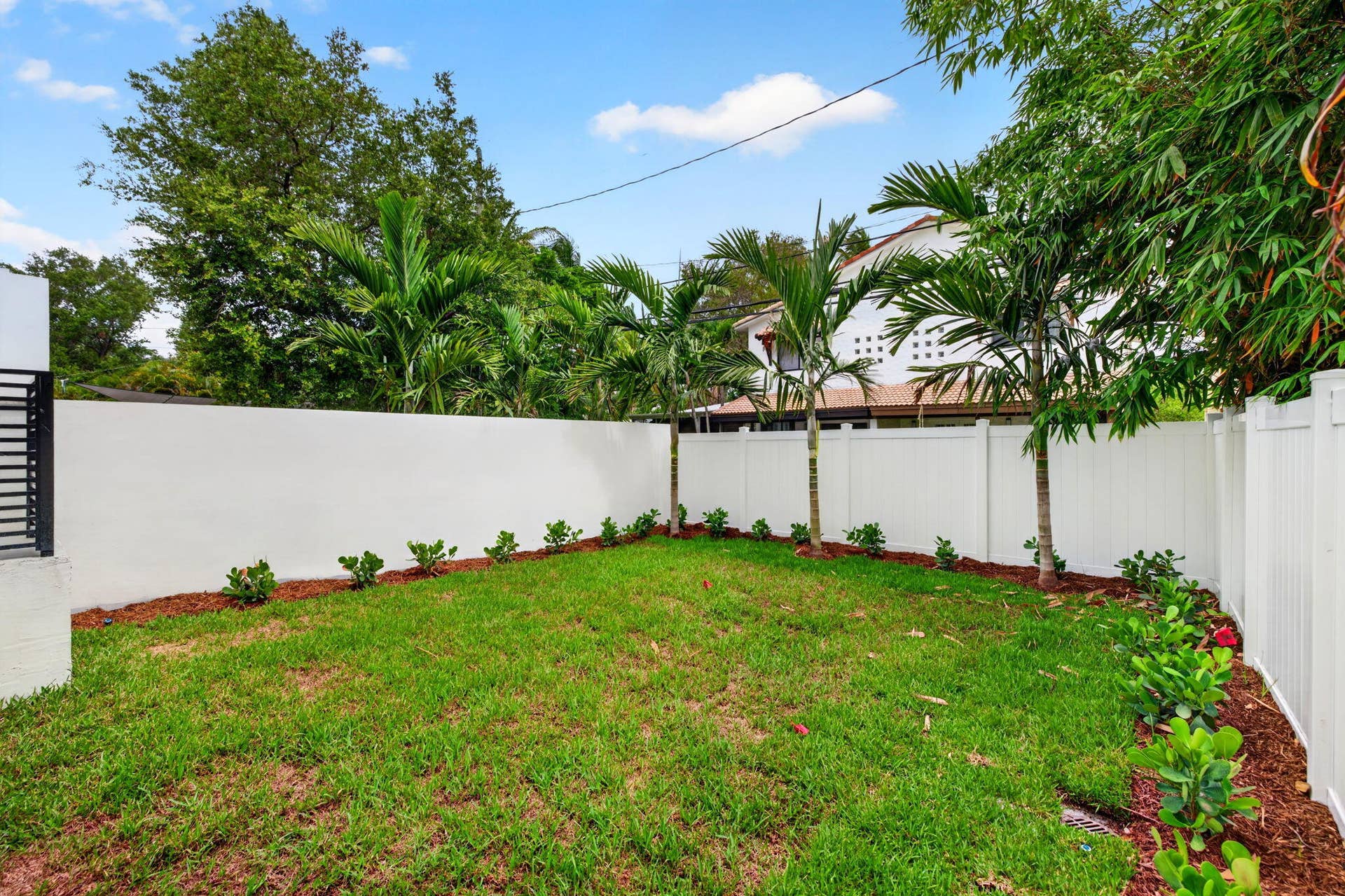 507 SW 11th Street, Fort Lauderdale, FL 33315 57-web-or-mls-699A8655