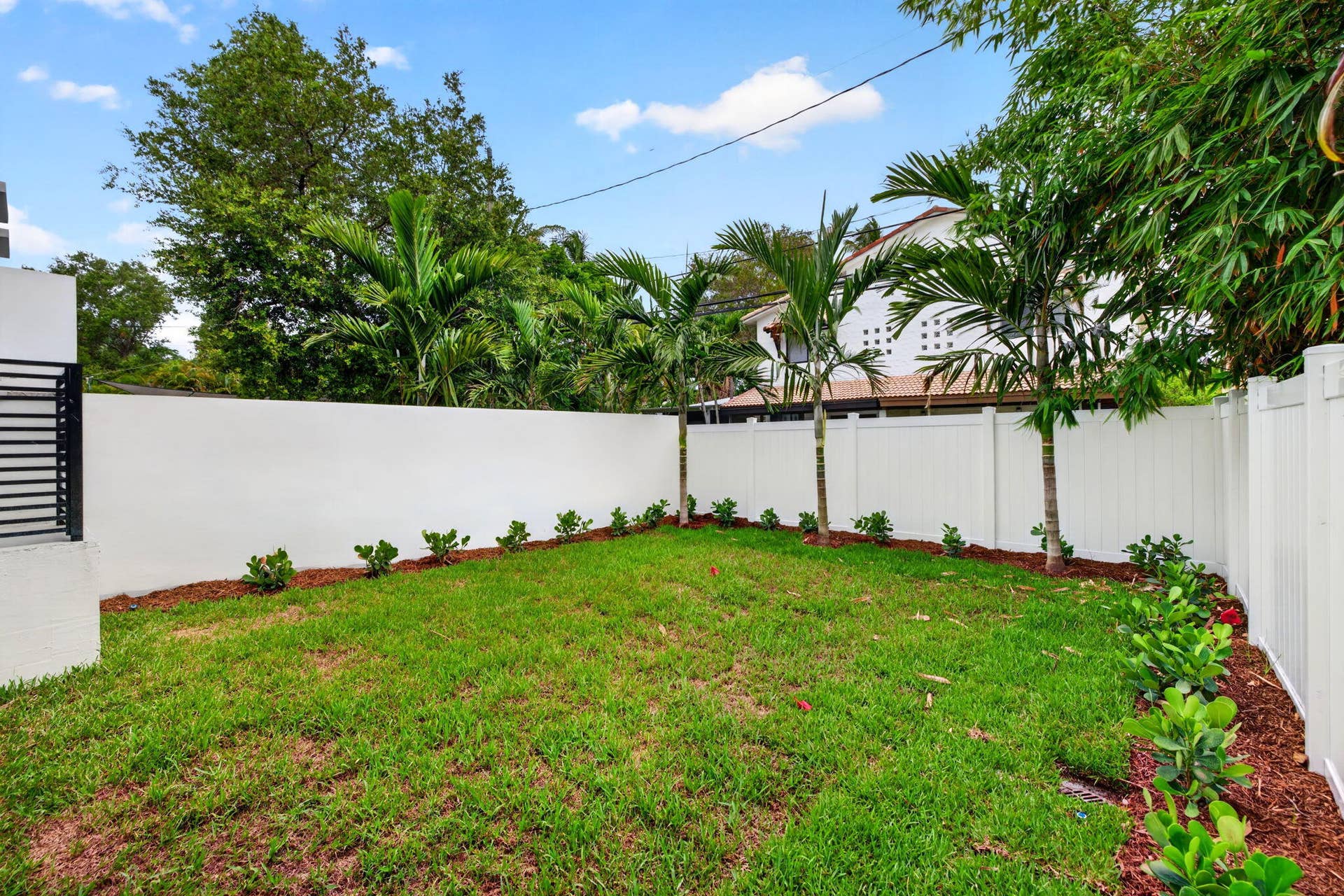 507 SW 11th Street, Fort Lauderdale, FL 33315 50-web-or-mls-699A8595