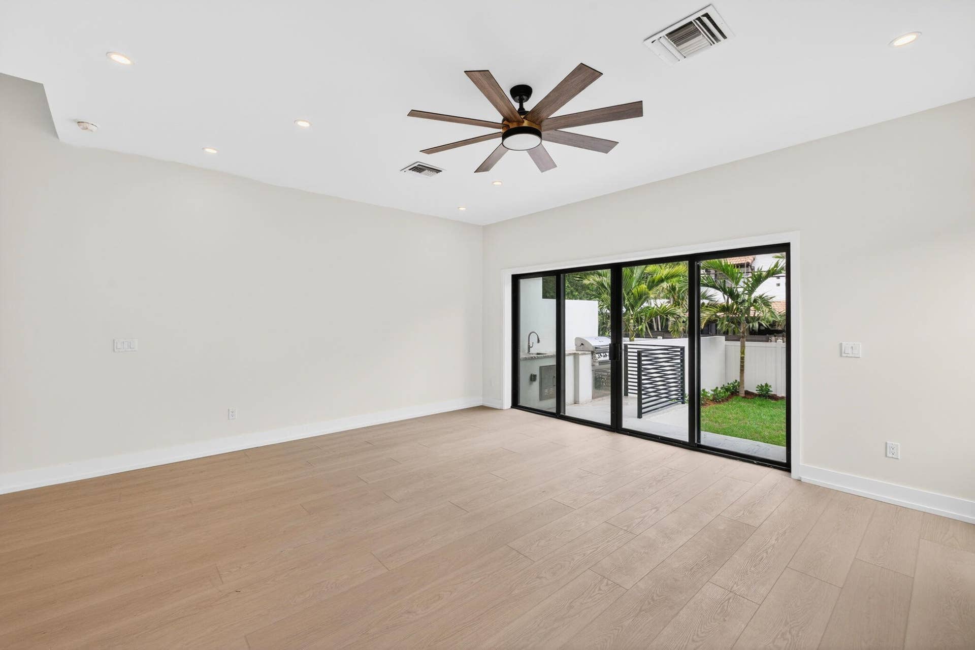 507 SW 11th Street, Fort Lauderdale, FL 33315 20-web-or-mls-699A8506