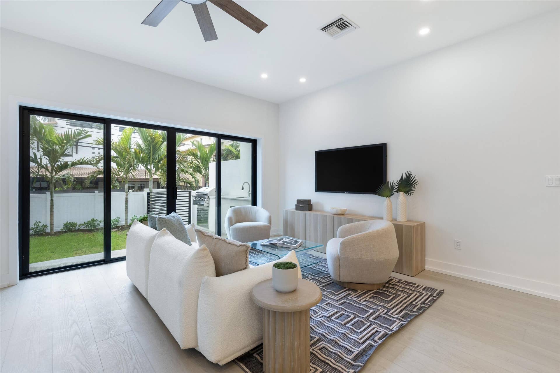 507 SW 11th Street, Fort Lauderdale, FL 33315 20-509 SW 11th Street Ft. Lauderdale, FL