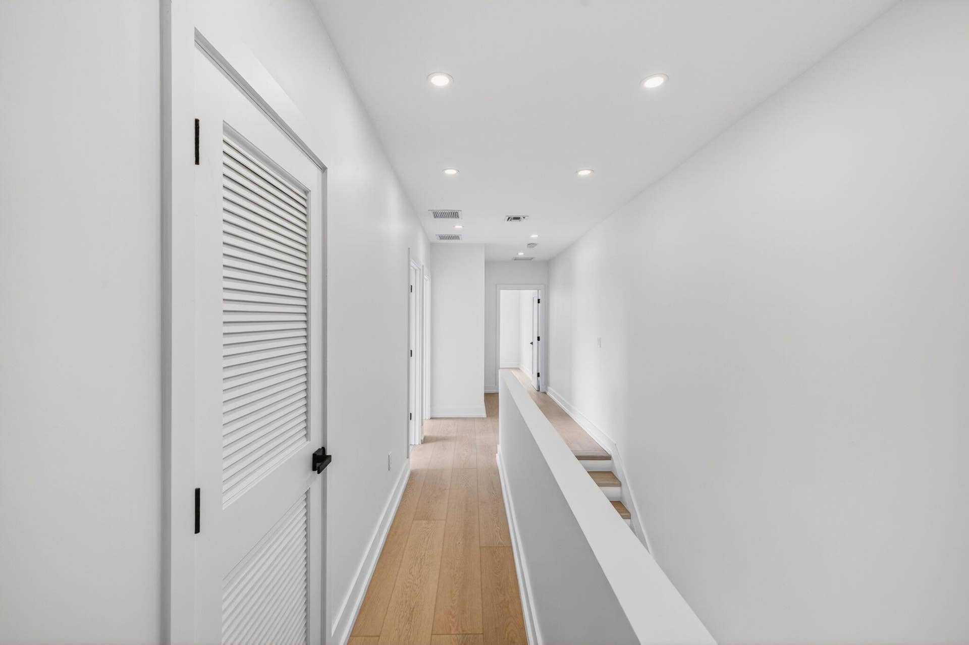 507 SW 11th Street, Fort Lauderdale, FL 33315 34-web-or-mls-699A8785