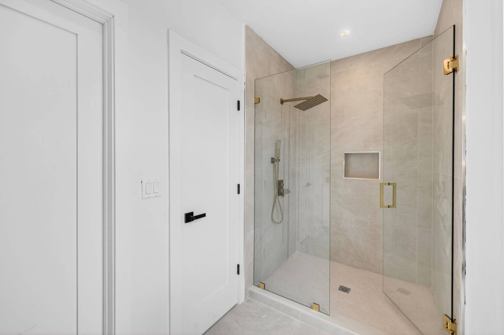507 SW 11th Street, Fort Lauderdale, FL 33315 32-web-or-mls-699A8755
