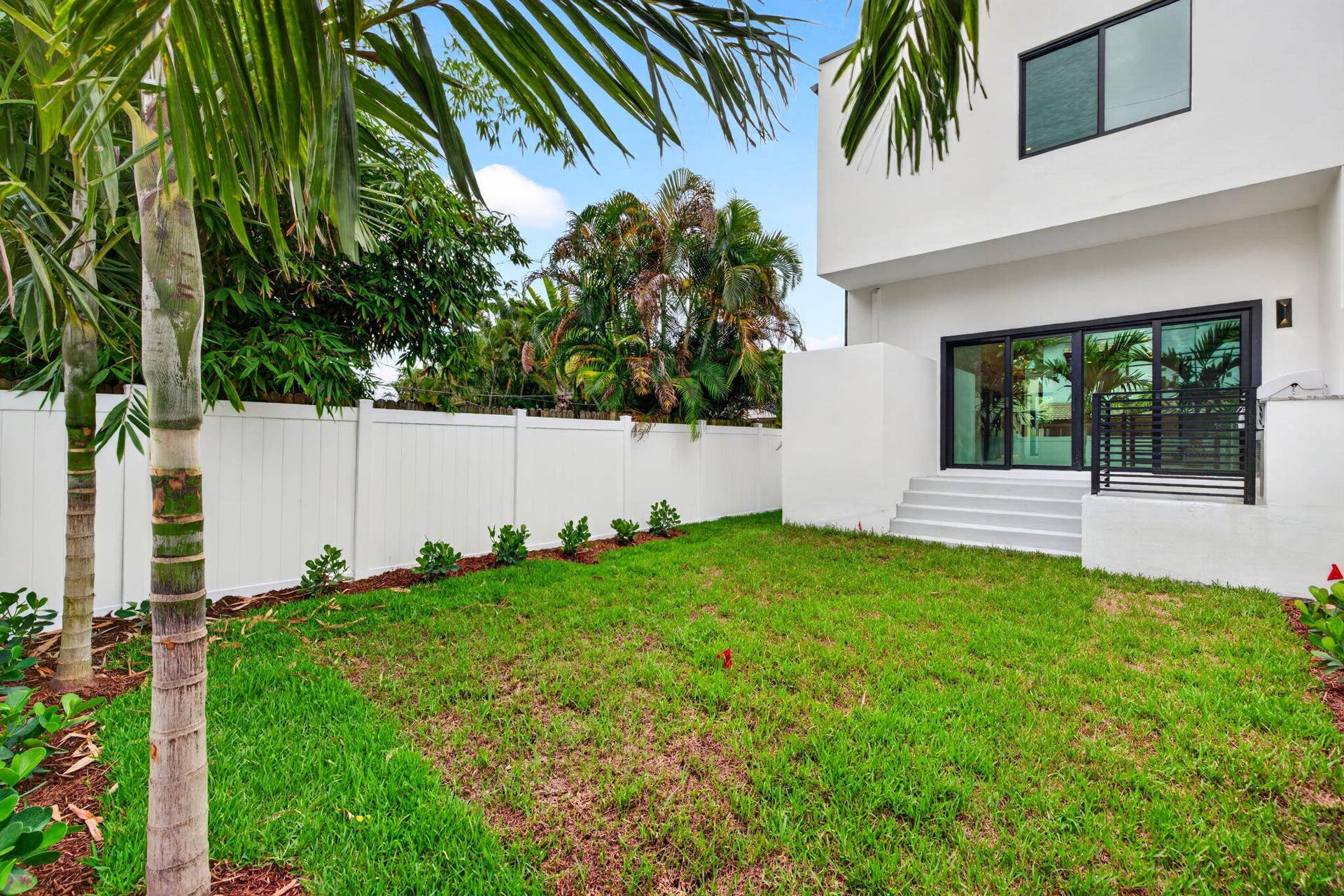 507 SW 11th Street, Fort Lauderdale, FL 33315 52-web-or-mls-699A8605
