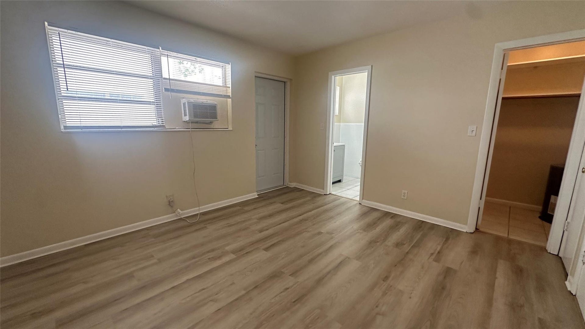 717 SE 16th Street, #3, Fort Lauderdale, Fort Lauderdale, FL 33316 Photo 4