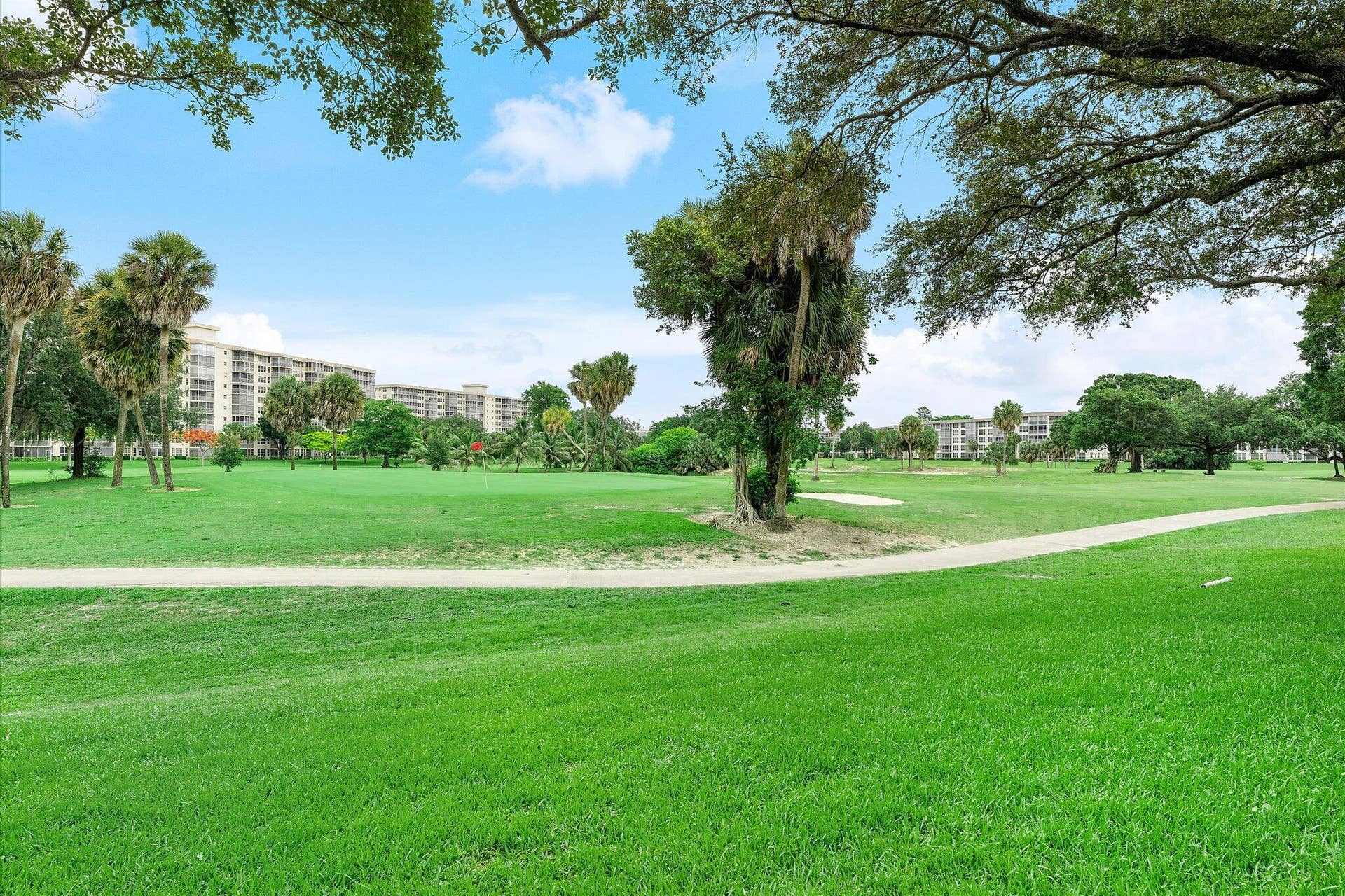 3900 Oaks Clubhouse Drive, #110, Pompano Beach, FL 33069 37-3900 Oaks Clubhouse Drive_037
