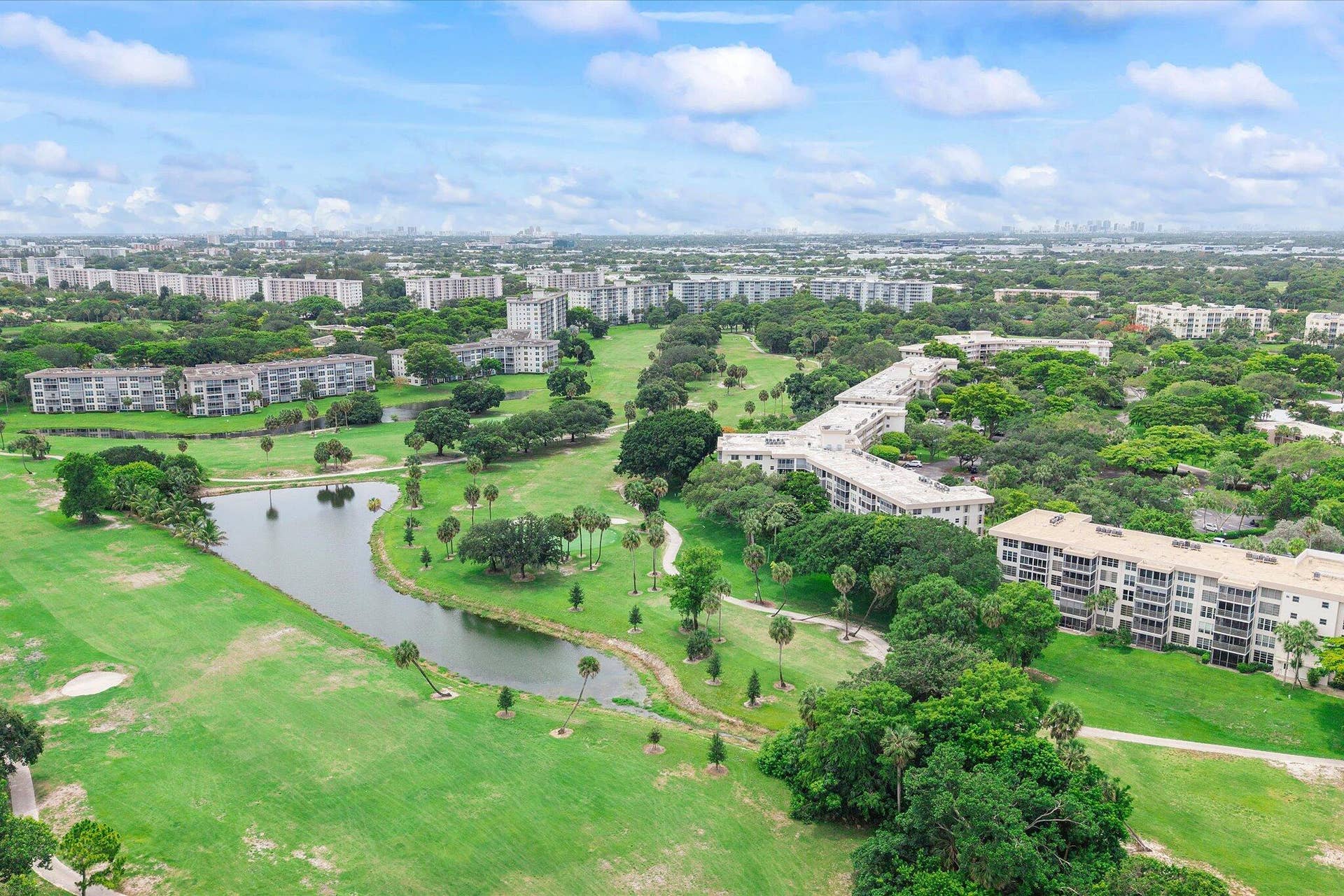 3900 Oaks Clubhouse Drive, #110, Pompano Beach, FL 33069 50-3900 Oaks Clubhouse Drive_050