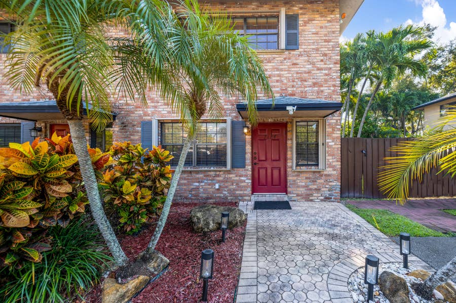 Property photo for 2124 NE 9th Avenue, Wilton Manors, FL