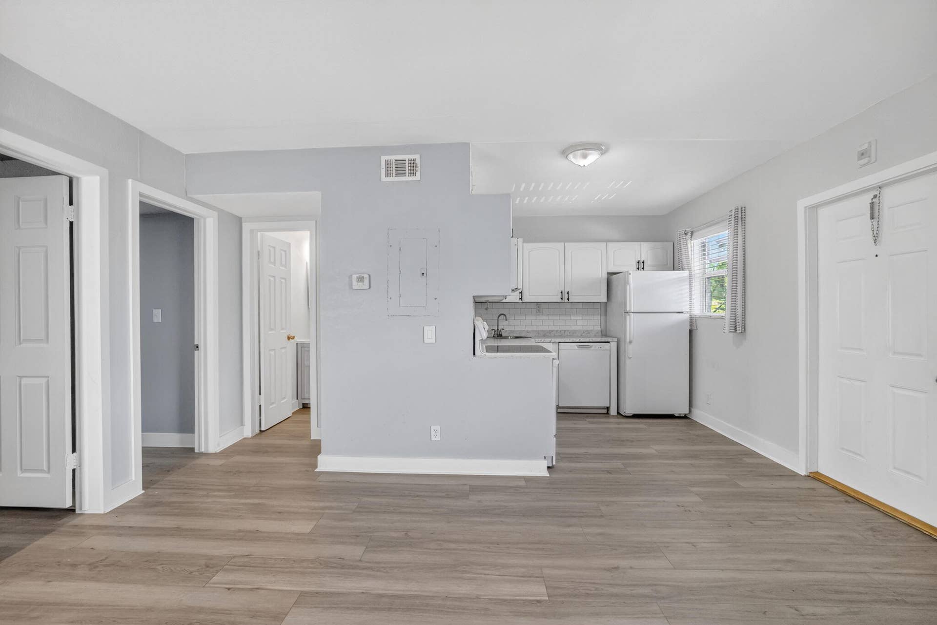 2741 NE 8th Avenue, #15, Wilton Manors, FL 33334 5-web-or-mls-8I8A1231