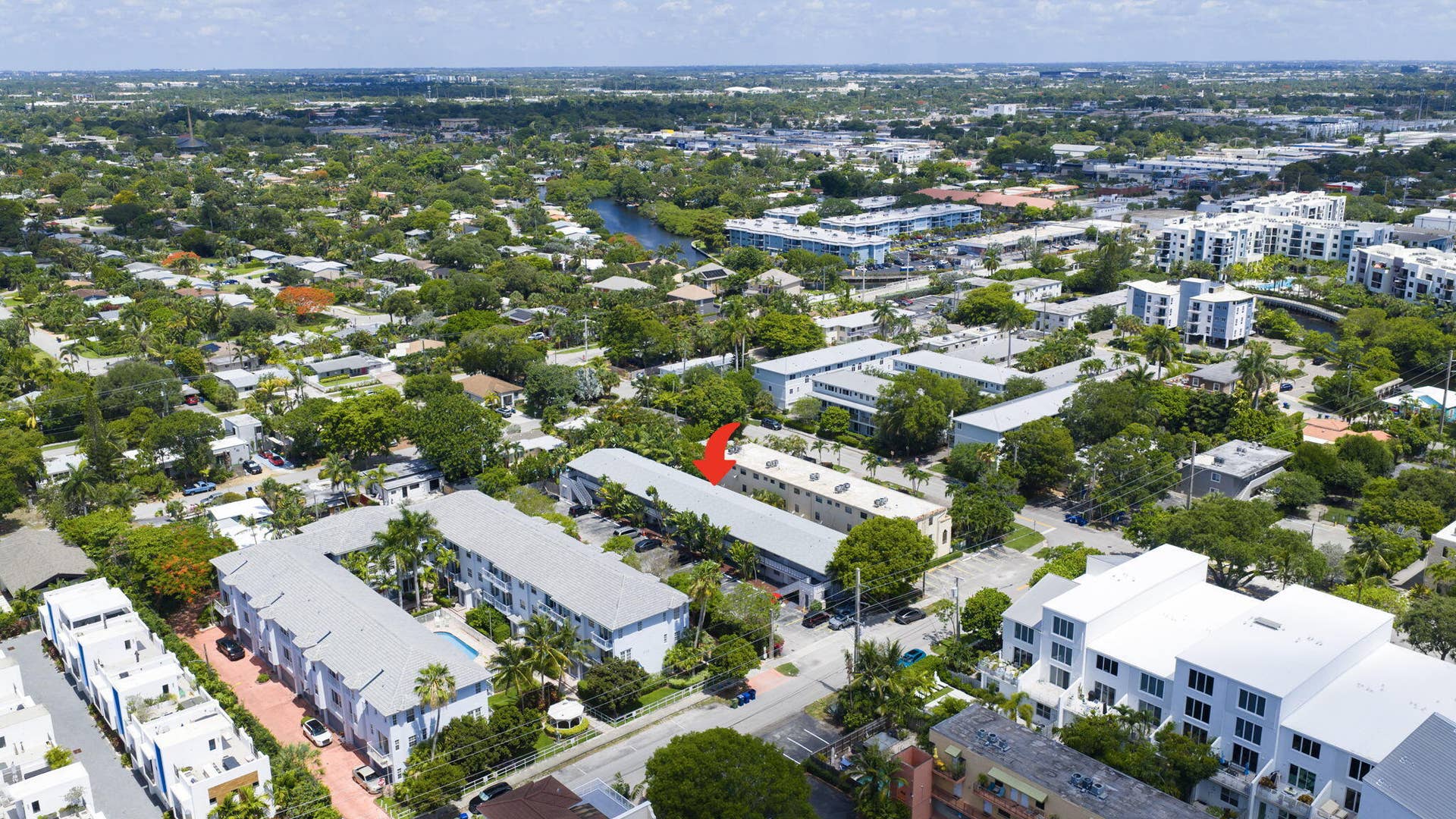 2741 NE 8th Avenue, #15, Wilton Manors, FL 33334 27-web-or-mls-DJI_20260608235147_0371_D