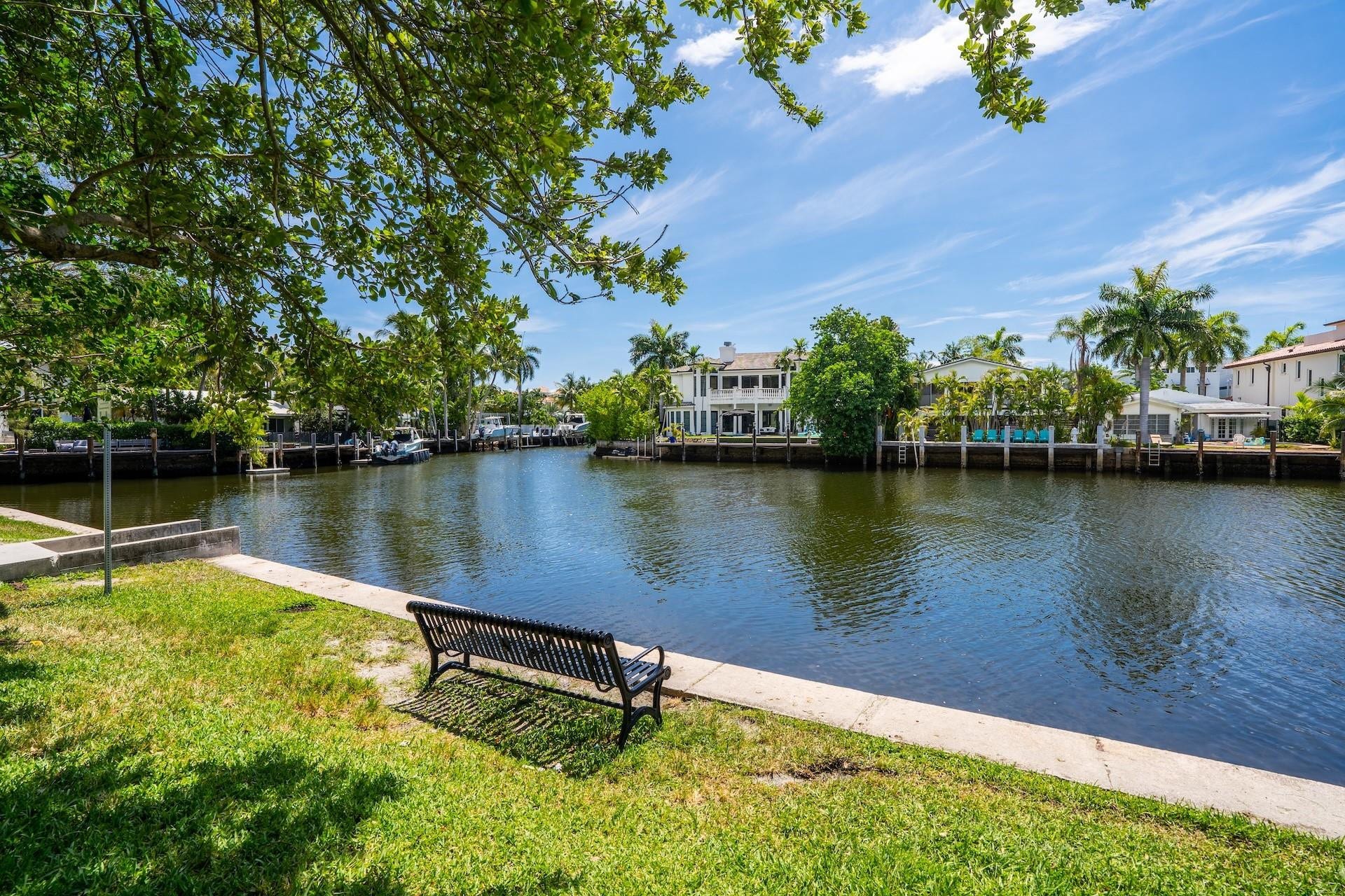 15 S Victoria Park Road, Fort Lauderdale, Fort Lauderdale, FL 33301 peace and quiet just steps from all that hustle and bustle