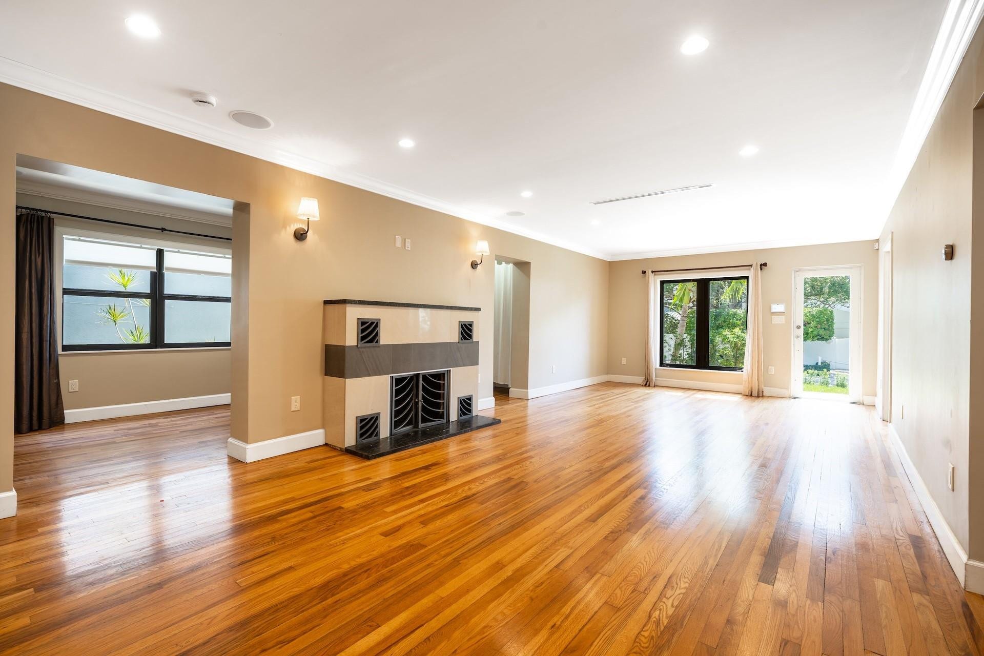 15 S Victoria Park Road, Fort Lauderdale, Fort Lauderdale, FL 33301 Beautiful Hardwood Floors