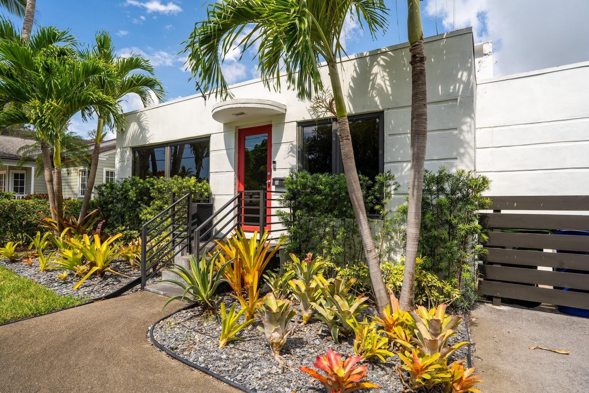 15 S Victoria Park Road, Fort Lauderdale, Fort Lauderdale, FL 33301 Welcome Home