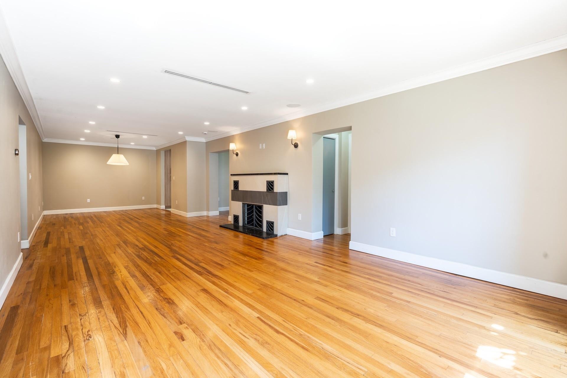 15 S Victoria Park Road, Fort Lauderdale, Fort Lauderdale, FL 33301 Spacious living/dining area