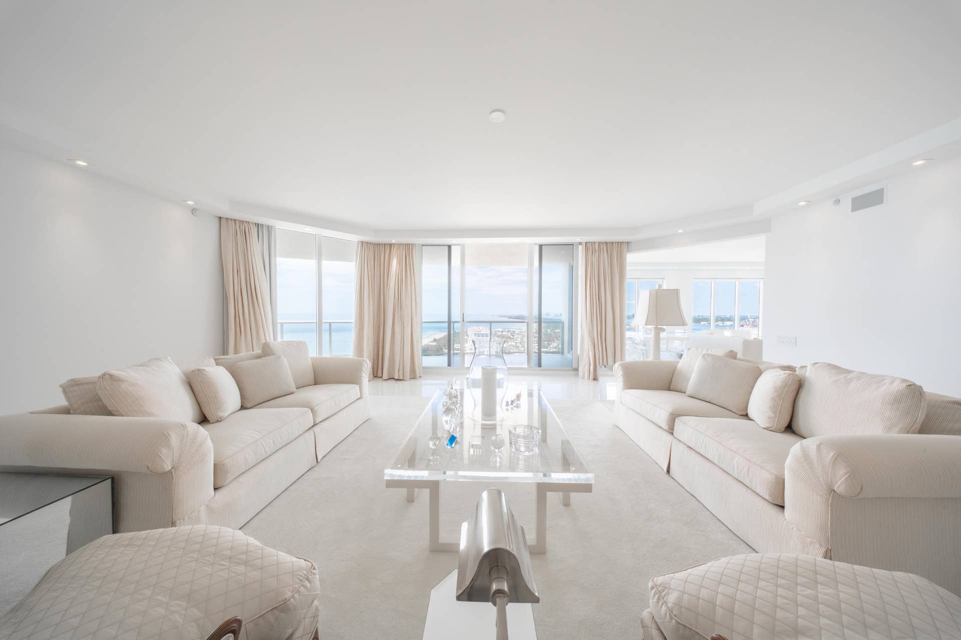 2700 N Ocean Drive, #2503a, Riviera Beach, FL 33404 Living Room