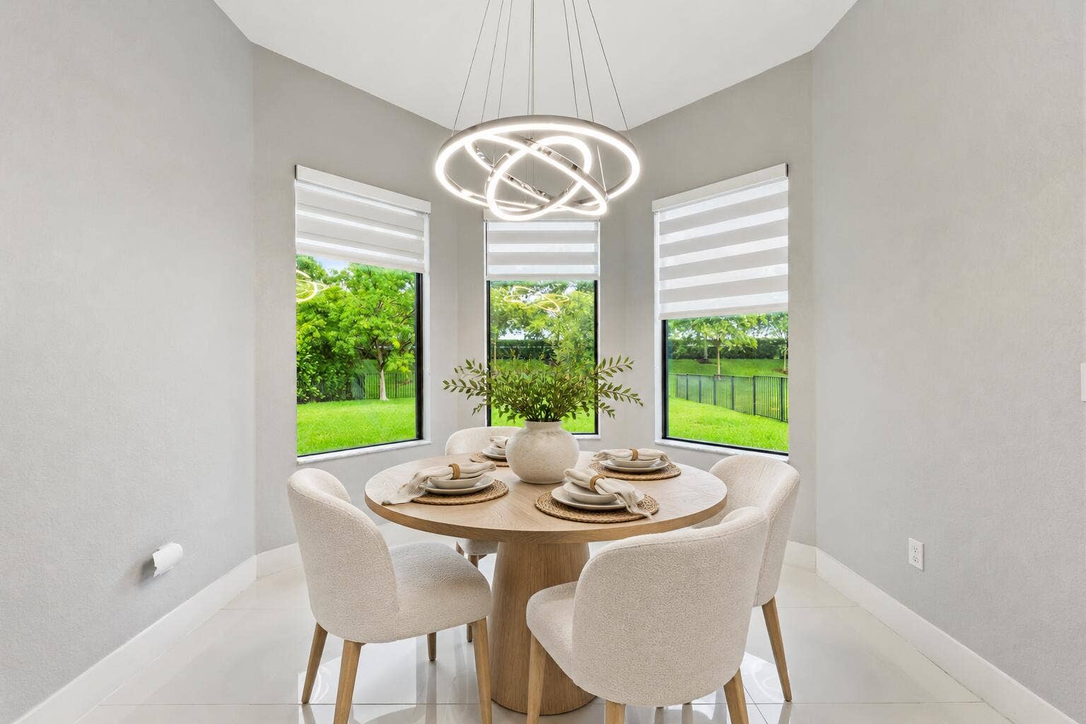 Breakfast Area- Virtually staged