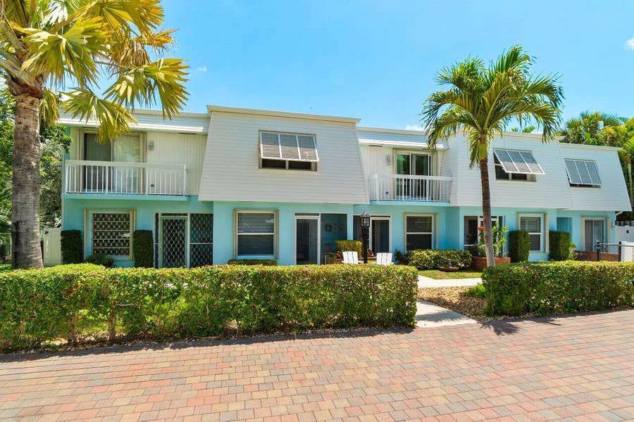 Property photo for 842 SE 19th Avenue, #103, Deerfield Beach, FL