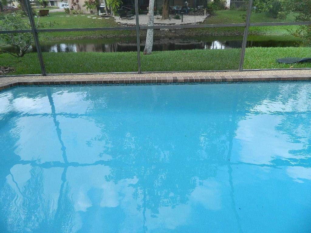 4002 NW 73rd Avenue, Coral Springs, FL 33065 l