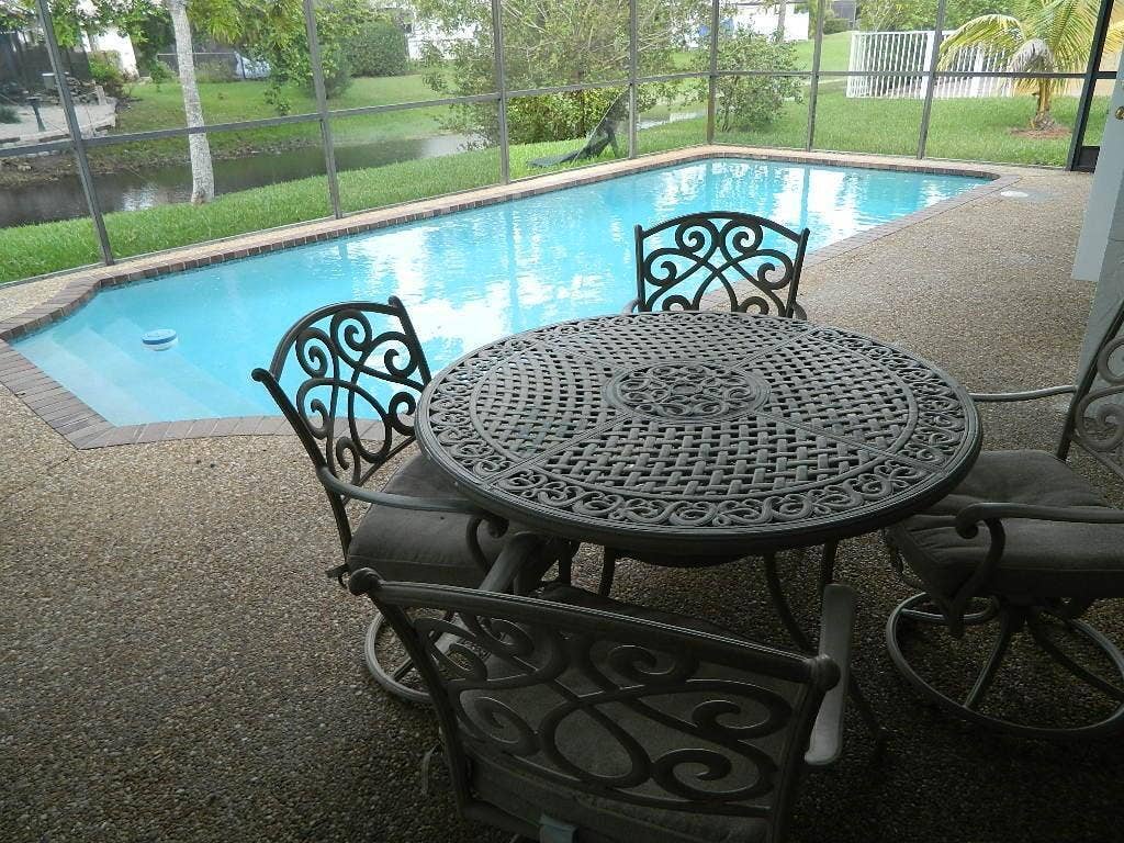 4002 NW 73rd Avenue, Coral Springs, FL 33065 w