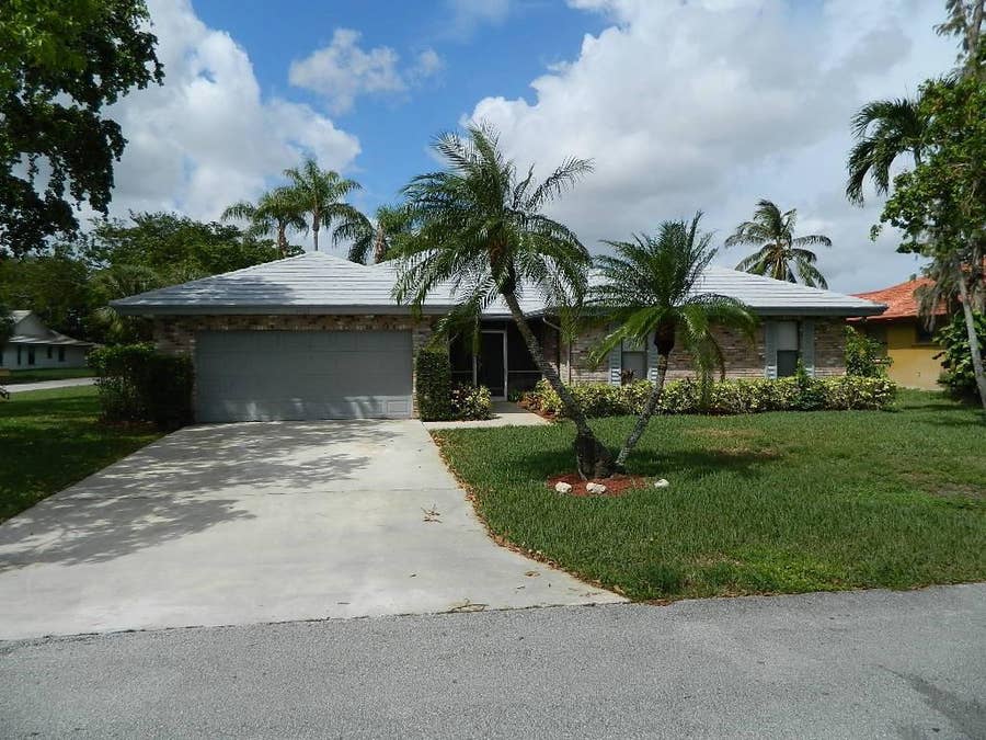 Property photo for 4002 NW 73rd Avenue, Coral Springs, FL