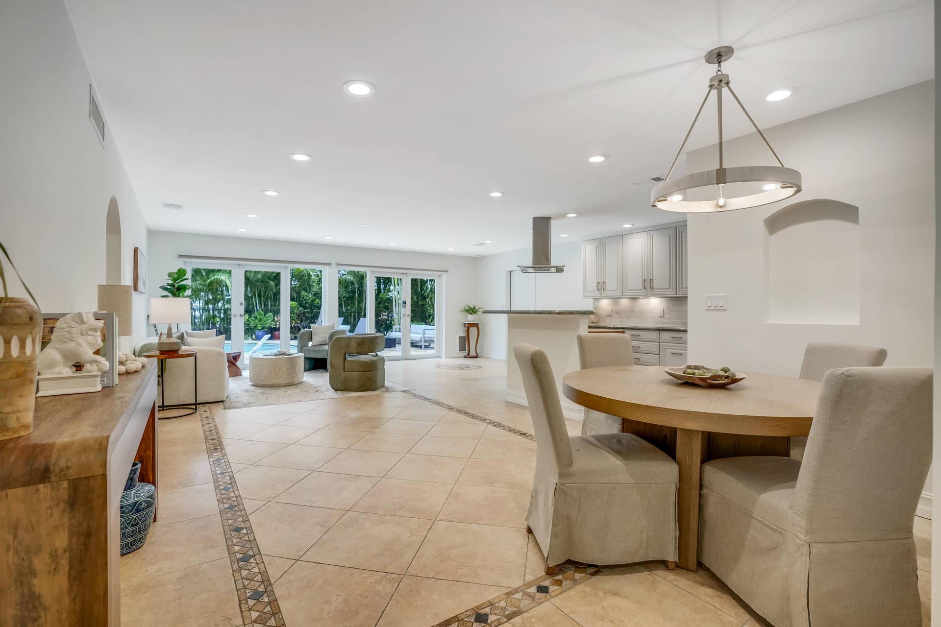 2400 N Riverside Drive, Pompano Beach, FL 33062 DSC09916