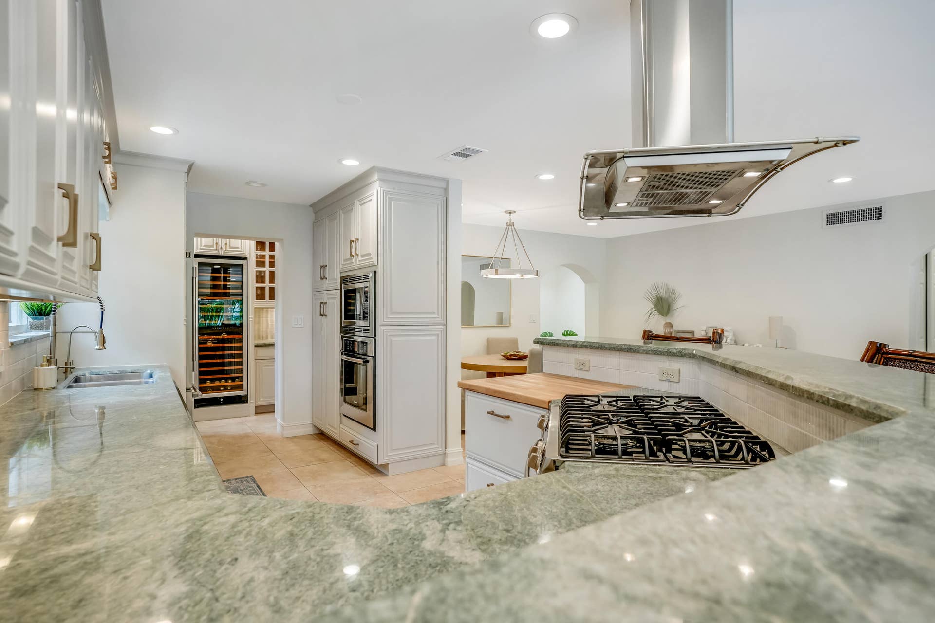 2400 N Riverside Drive, Pompano Beach, FL 33062 DSC09955
