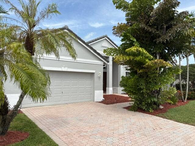 Property photo for 2721 W Abiaca Circle, Davie, FL