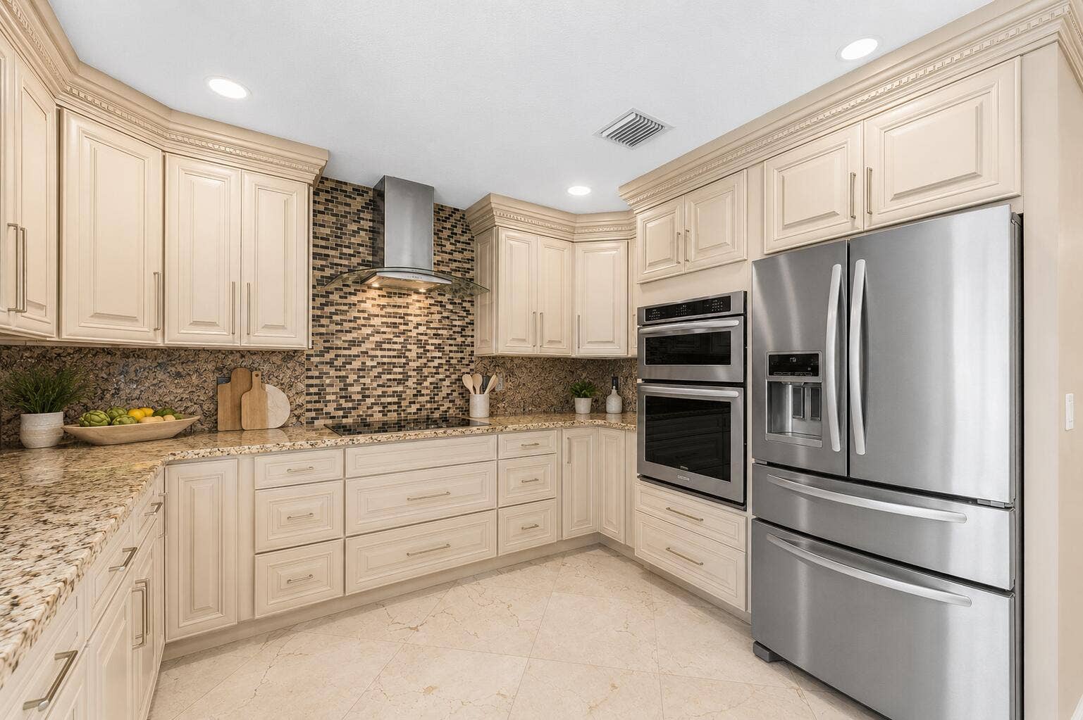 4230 NE 24th Avenue, Lighthouse Point, FL 33064 1
