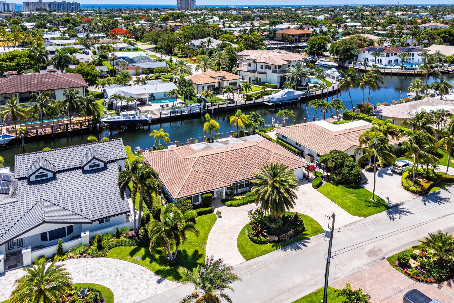 4230 NE 24th Avenue, Lighthouse Point, FL 33064 1