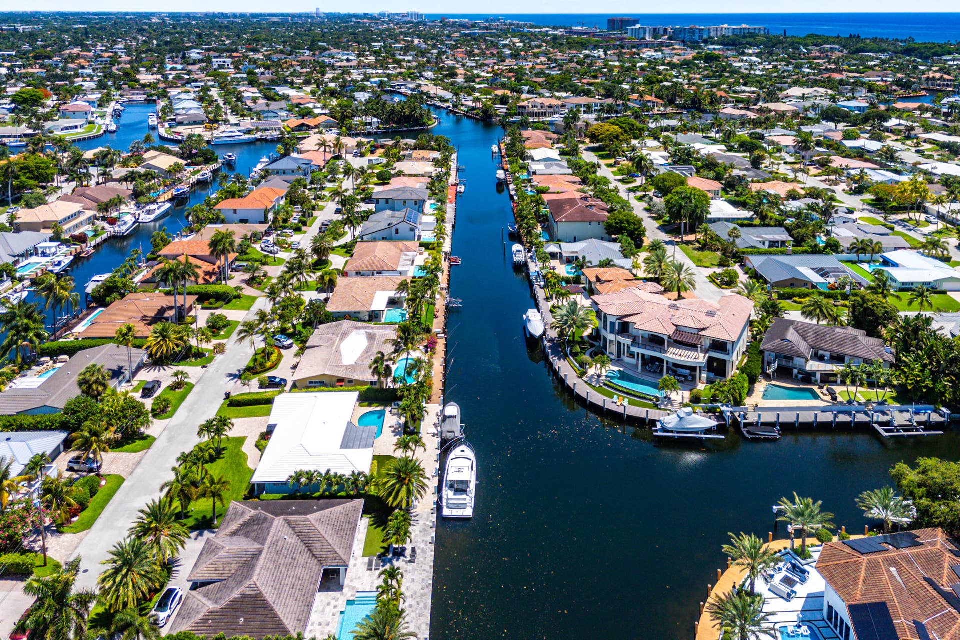 4230 NE 24th Avenue, Lighthouse Point, FL 33064 1