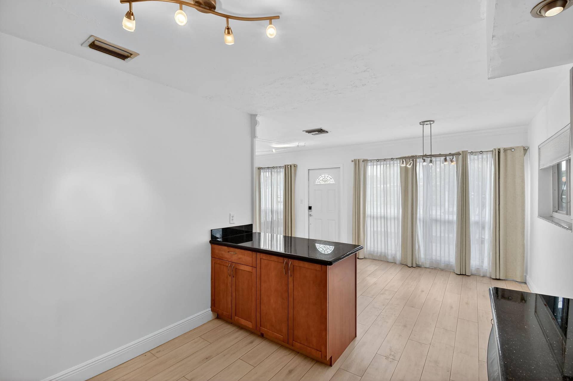 1606 NE 15th Avenue, #1606, Fort Lauderdale, FL 33305 7-web-or-mls-007_DSC_4659