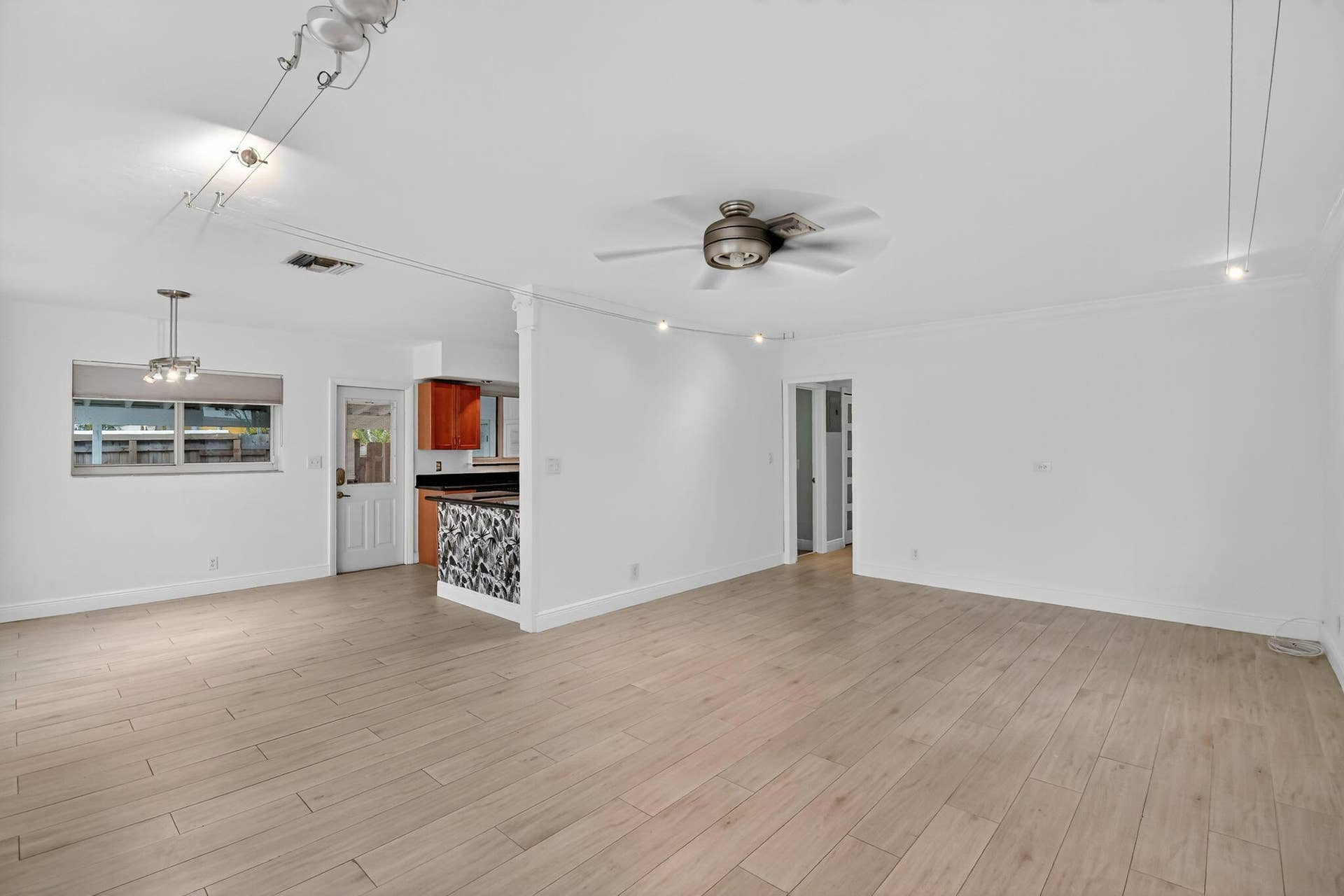 1606 NE 15th Avenue, #1606, Fort Lauderdale, FL 33305 9-web-or-mls-009_DSC_4668